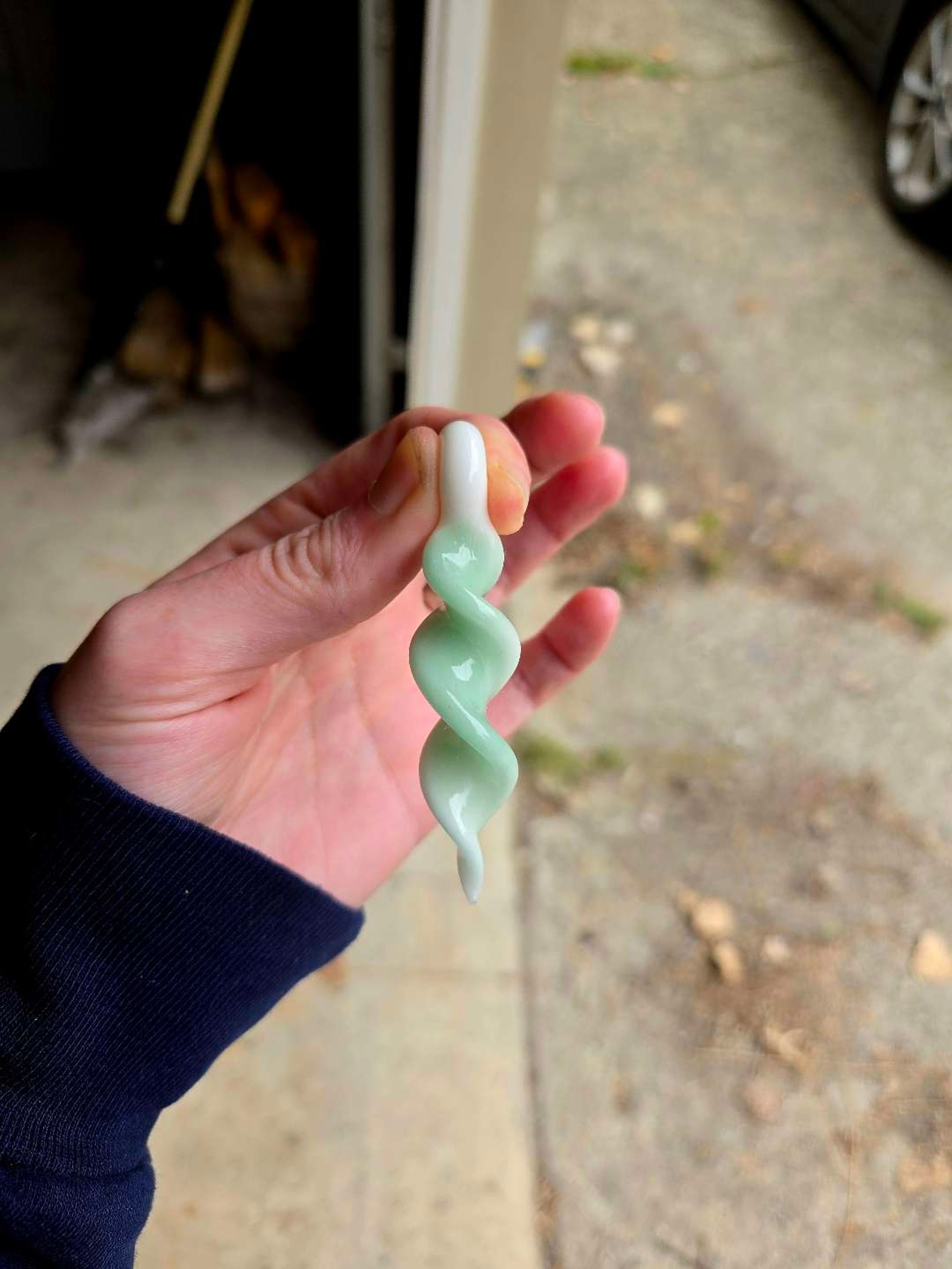 Preview pic of Twist Pendant