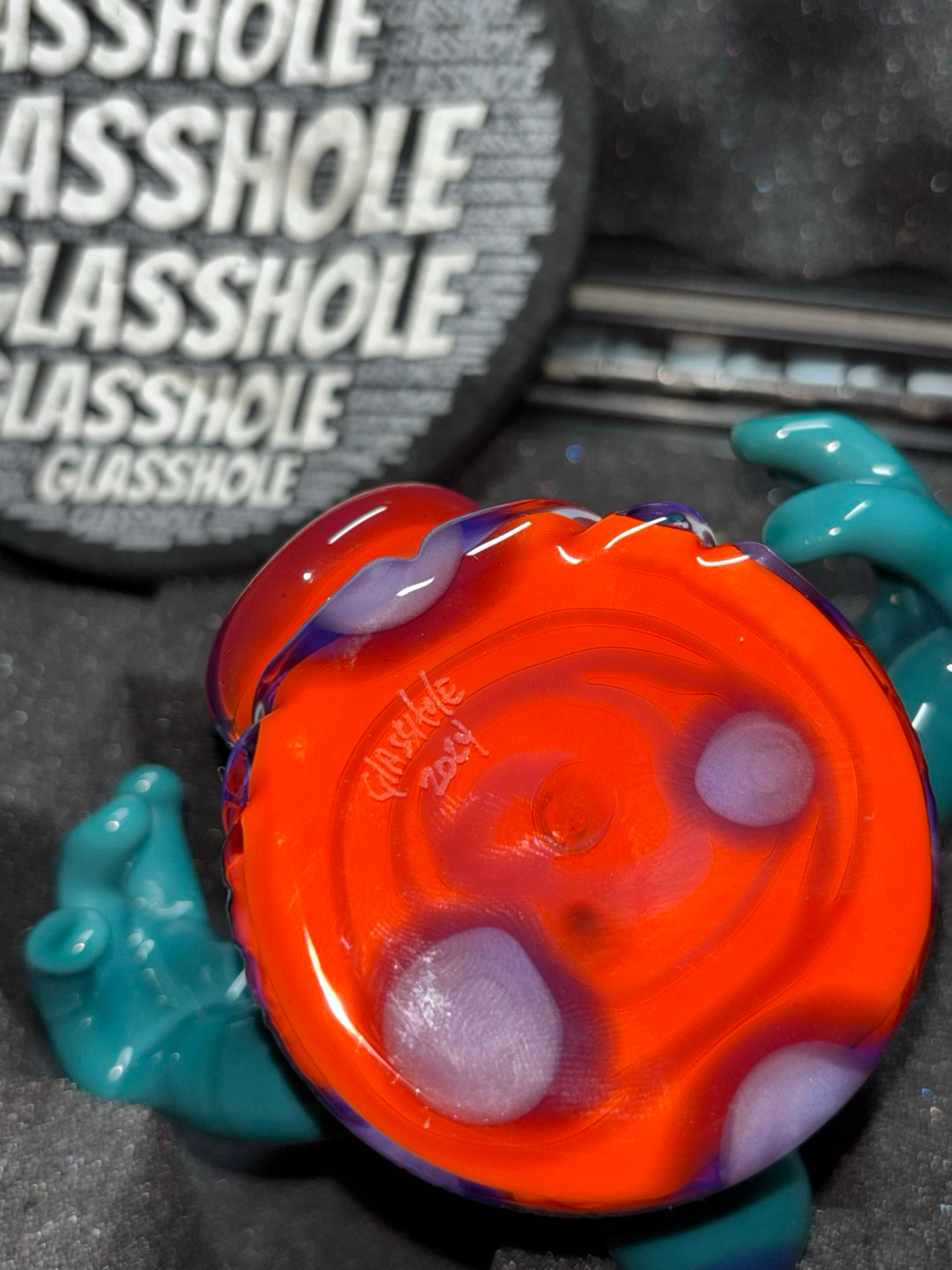 Preview pic of GLASS HOLE MINI SLURPER