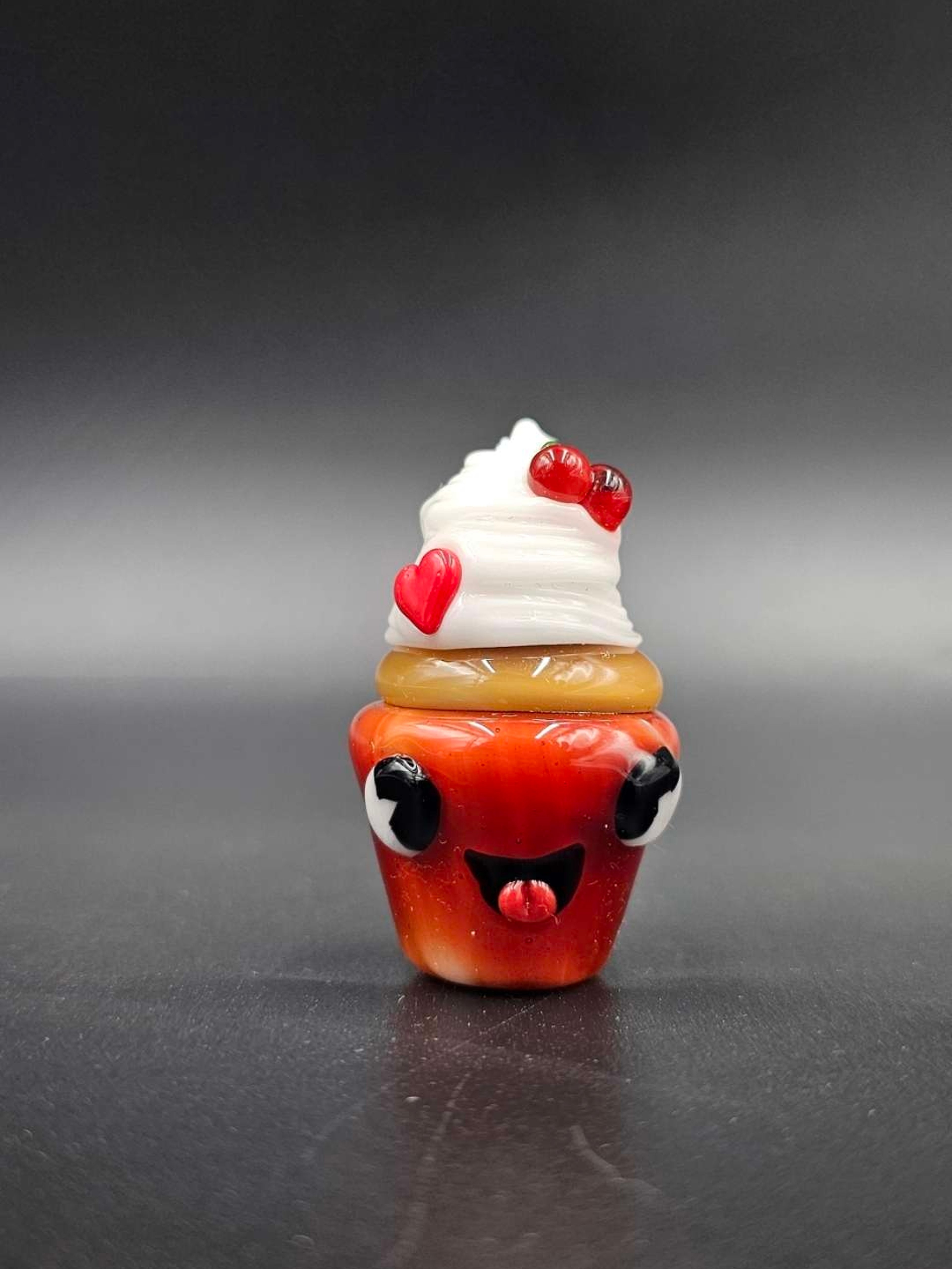 Preview pic of Fickle Glass Cupcake Pendy