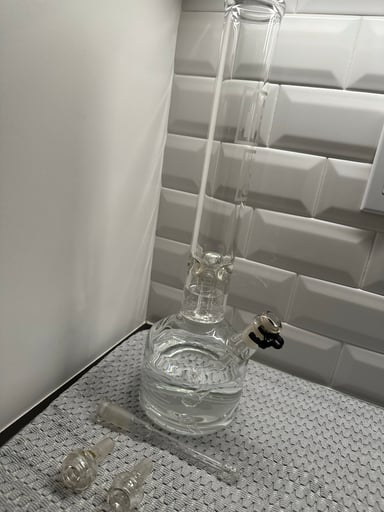 Preview pic of Hi Si Double Bell Perc 2.0–16 Inch Beaker
