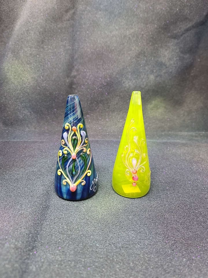 Lyric cone rig blue/green | Shop Lyric Glass on GlassPass