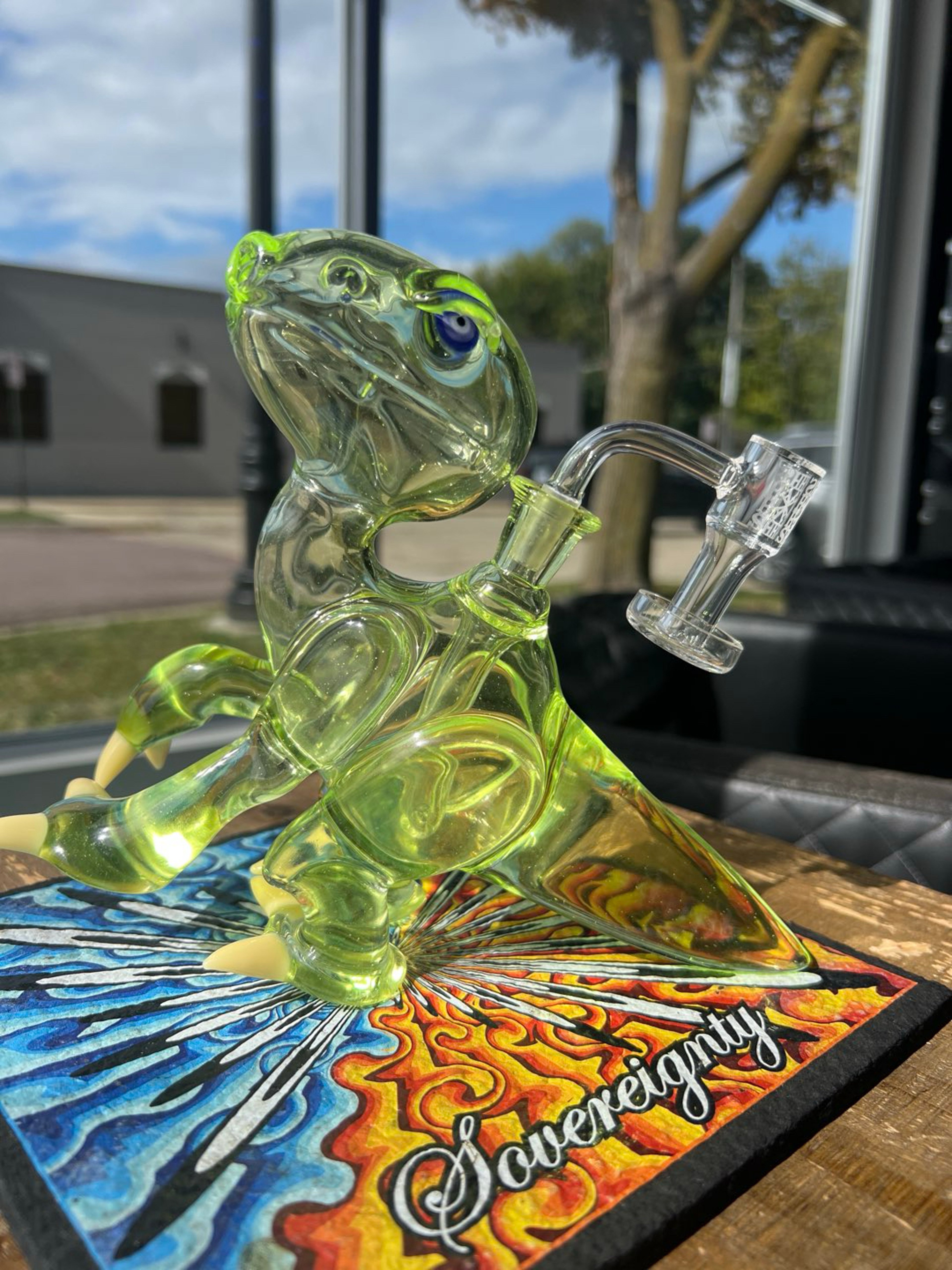 Elbo Glass Dino image 0