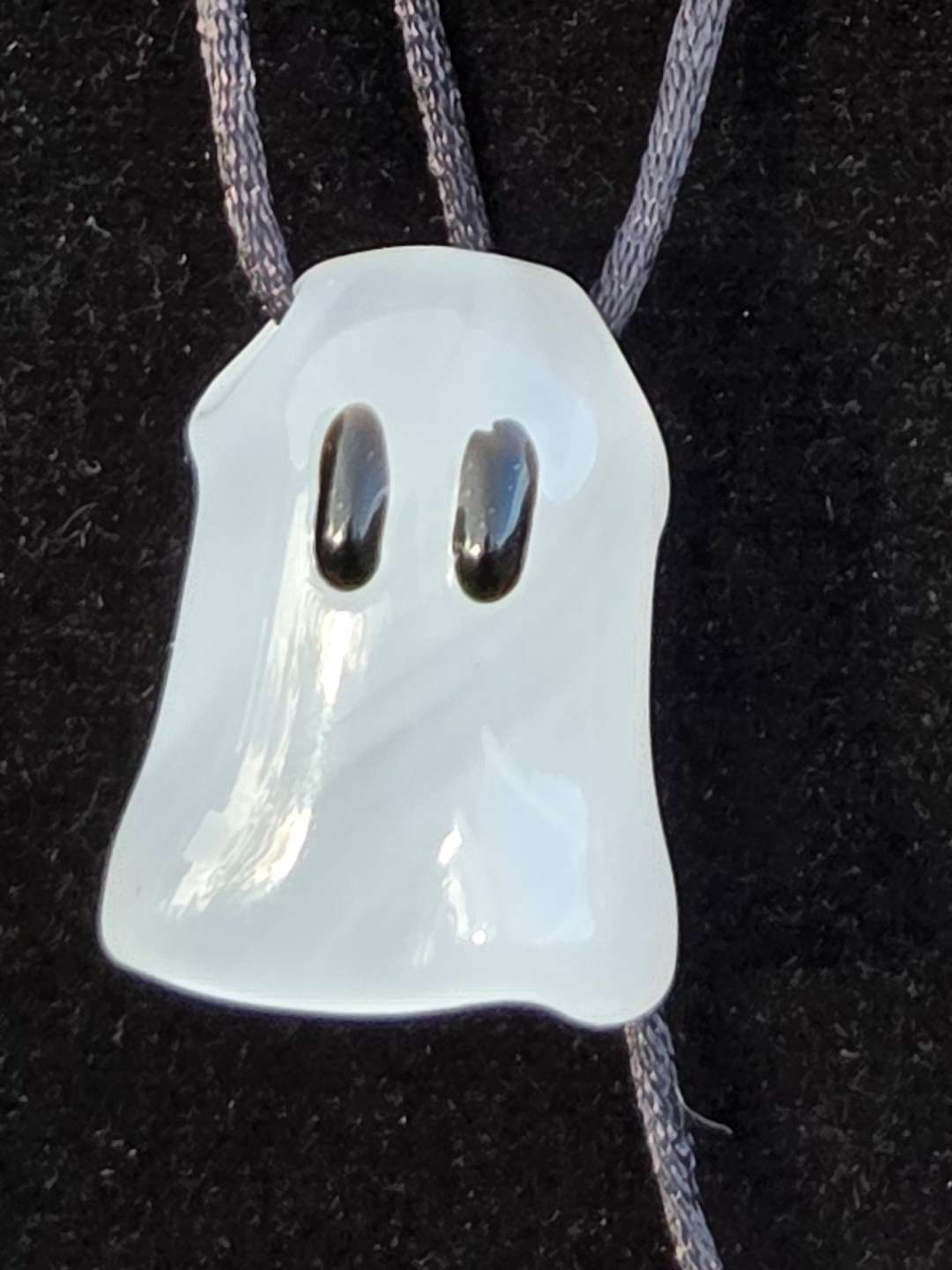 Ghost pendant image 0