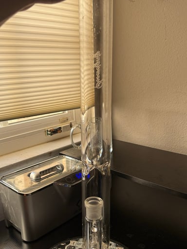 Preview pic of 50x5 g line w crack in base