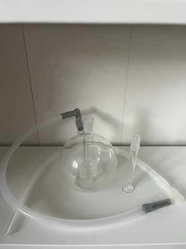 Preview pic of Orb water pipe with stem and hose attachments
