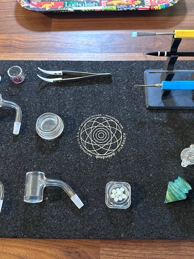 Preview pic of Quartz Banger & Accessories Bundle