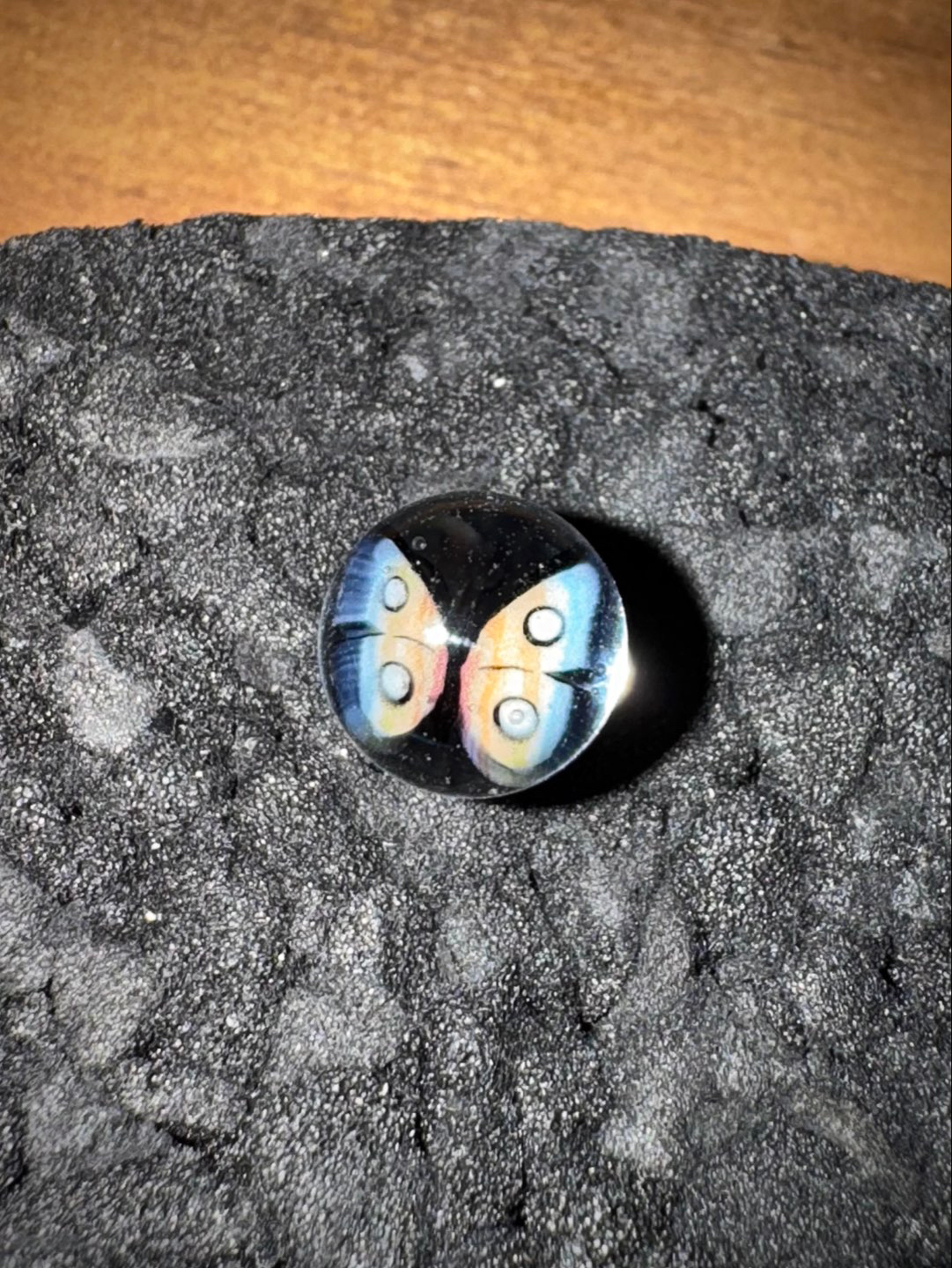 Preview pic of Steve H Glass Butterfly Milli Pearl 7mm