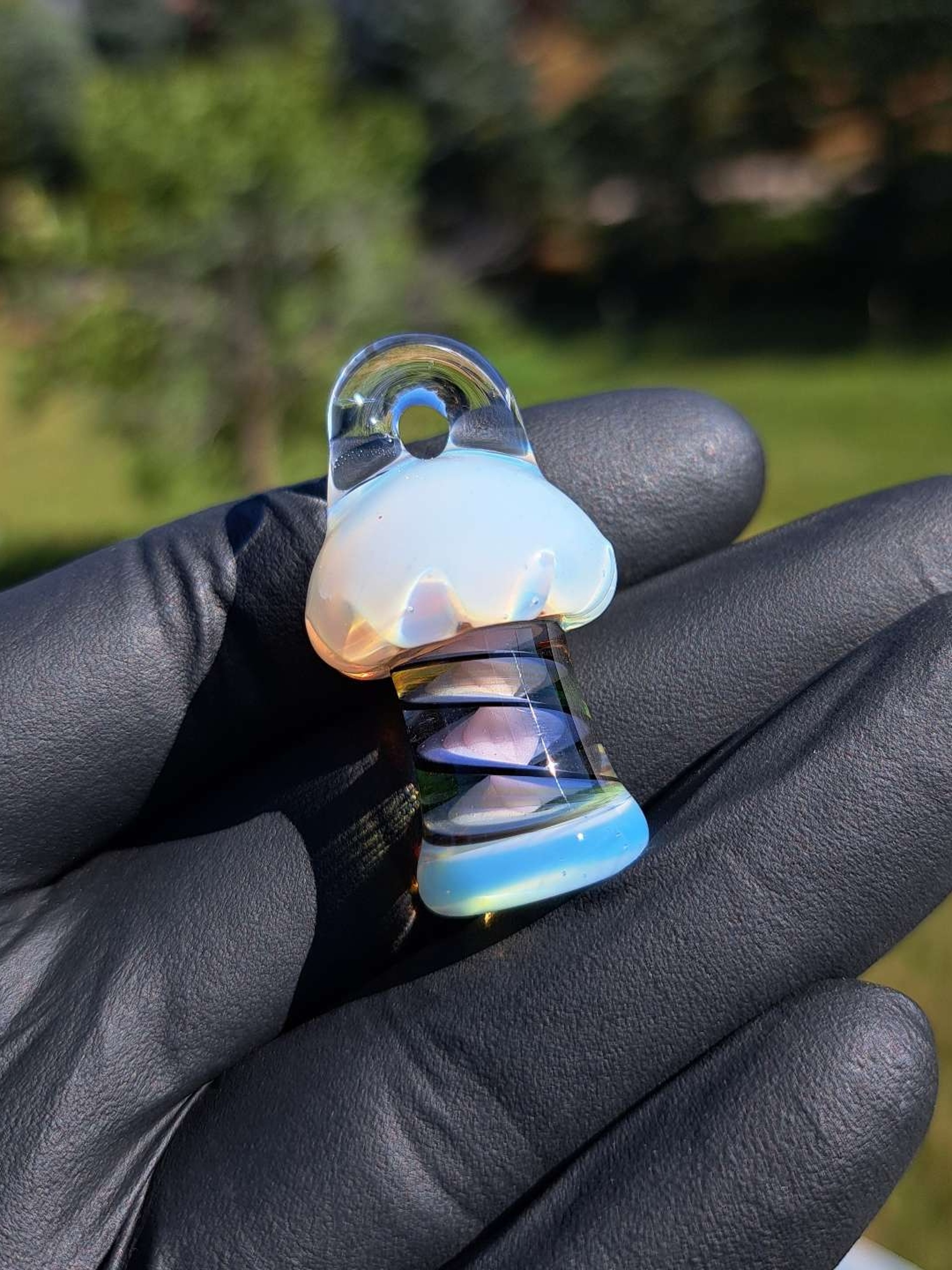 Mushroom pendant UV reactive image 0