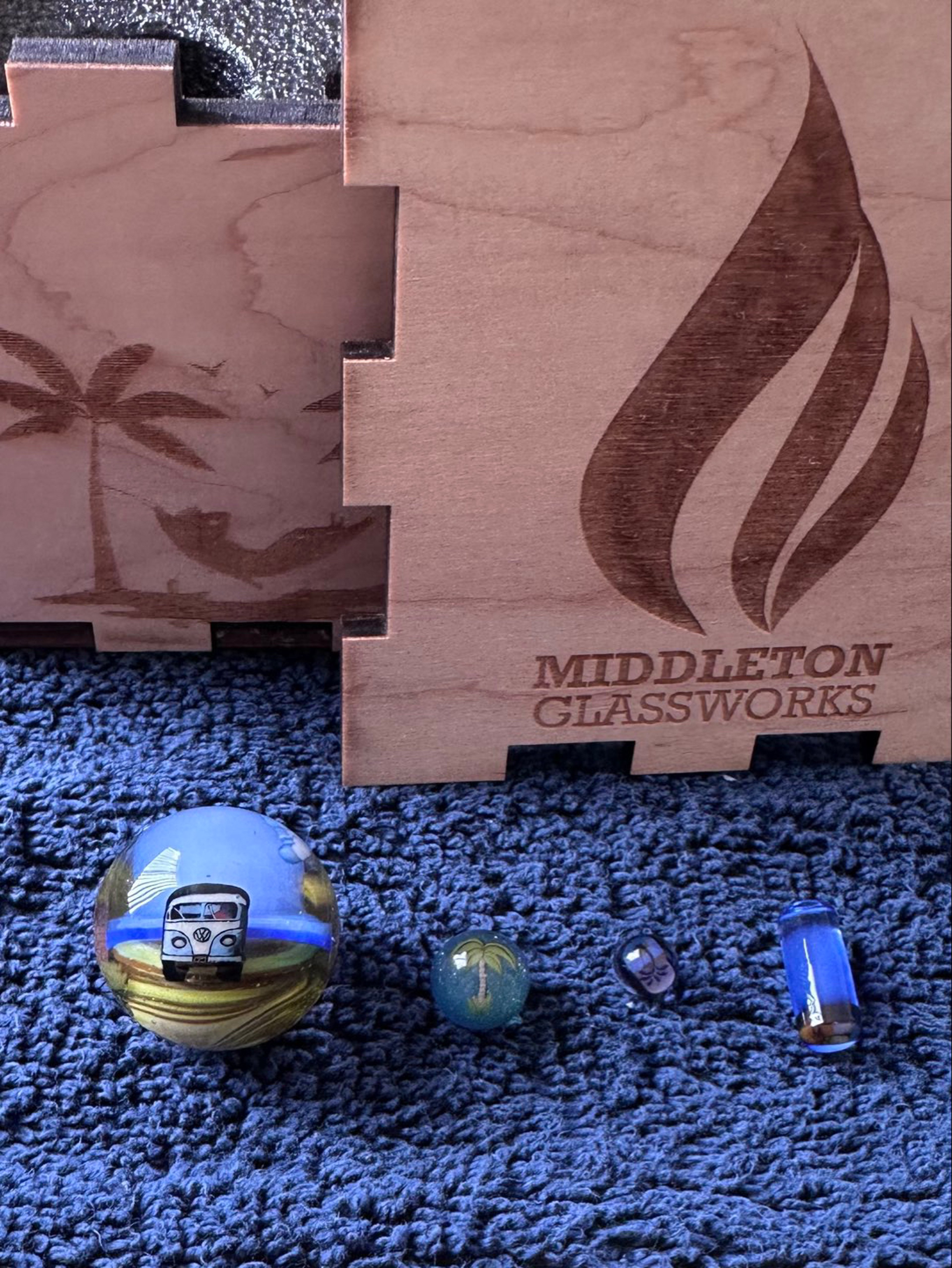 Preview pic of Middleton Glassworks Kombi Beach Slurper Set