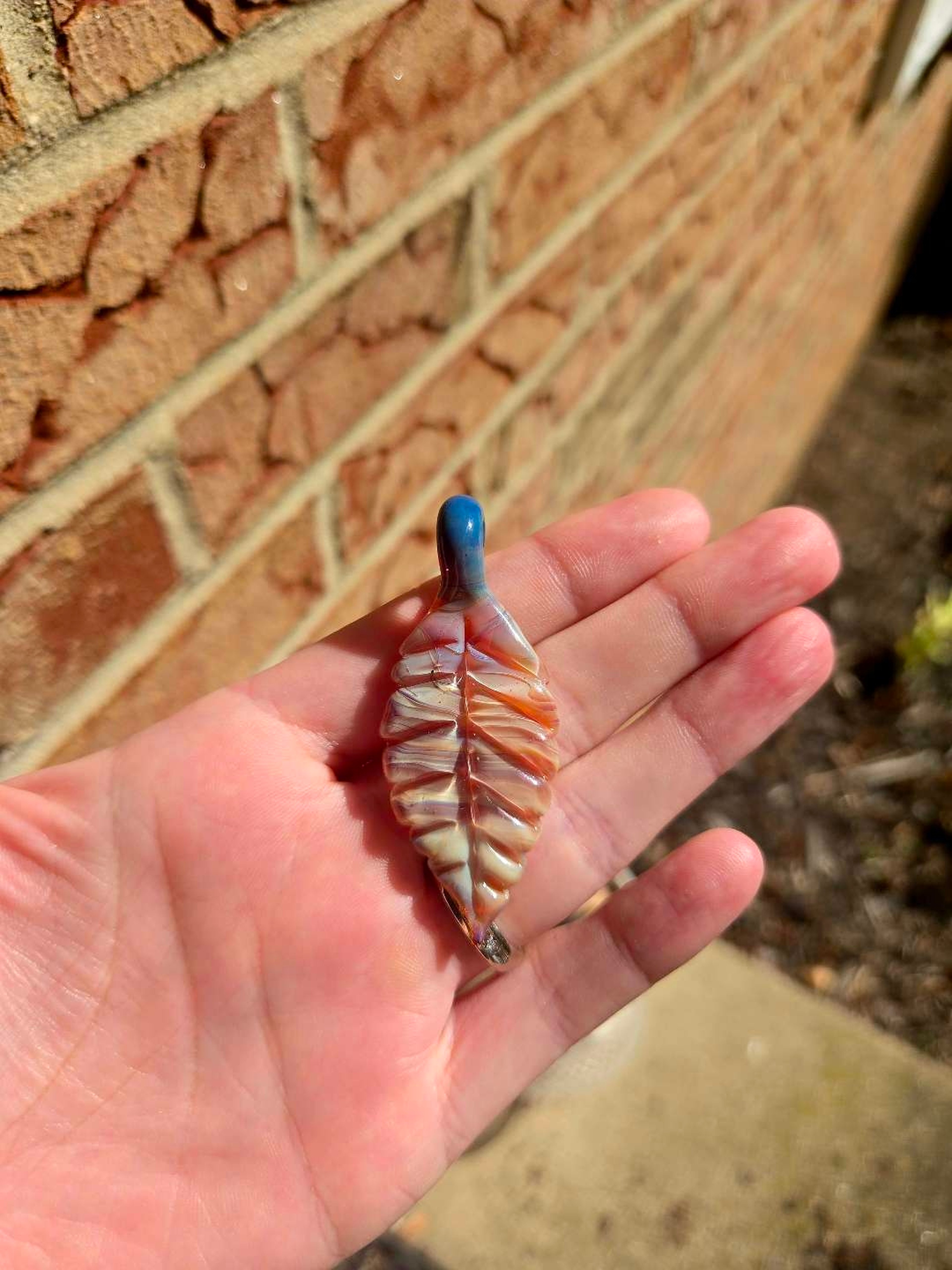 Preview pic of Leaf Pendant