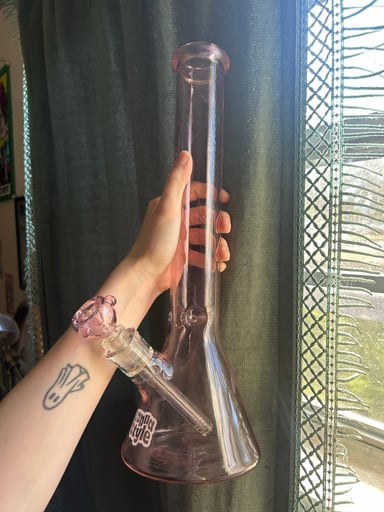 Preview pic of 16” Pink Beaker CannaStyle
