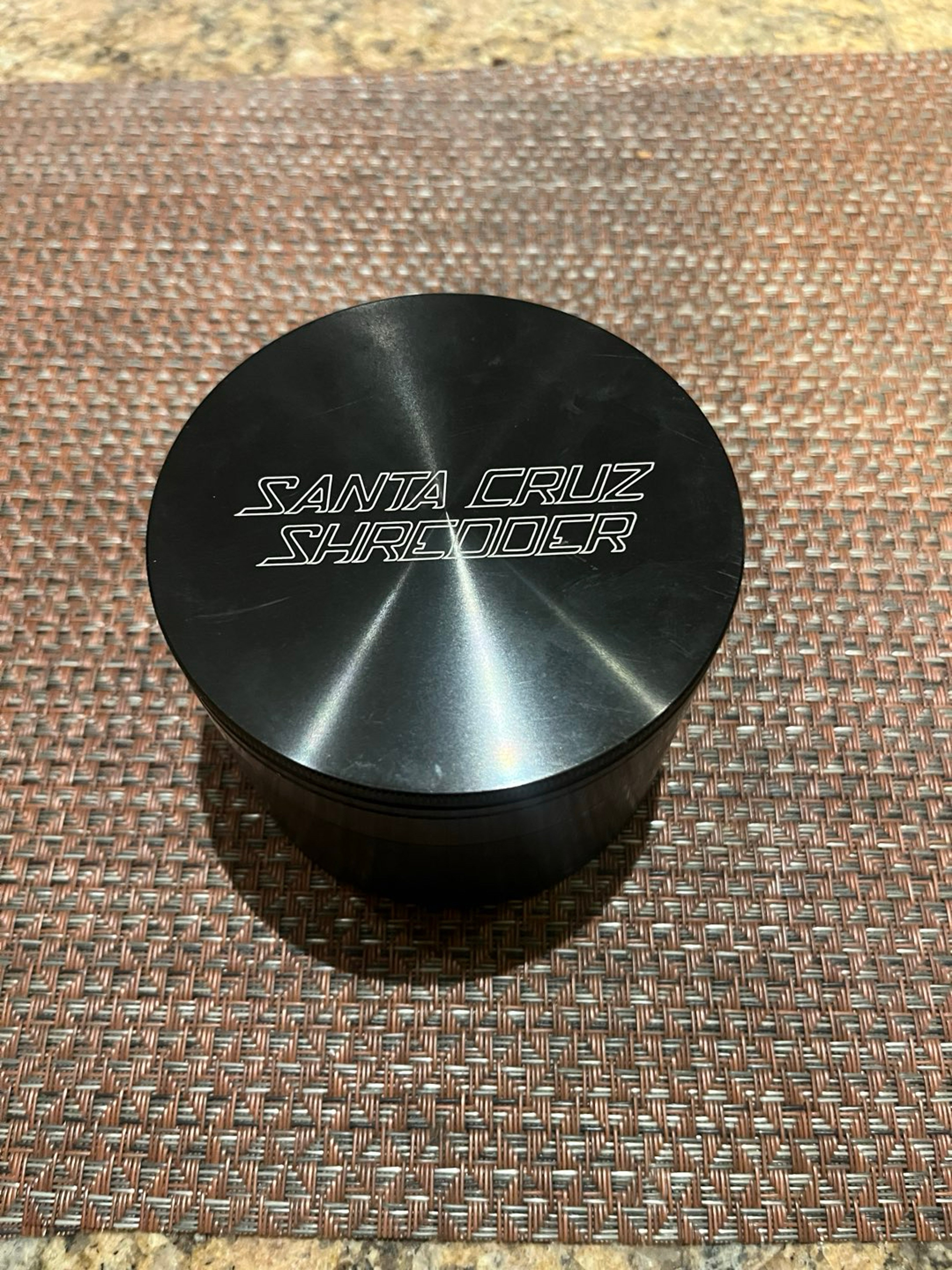 Preview pic of Jumbo Santa Cruz Shredder