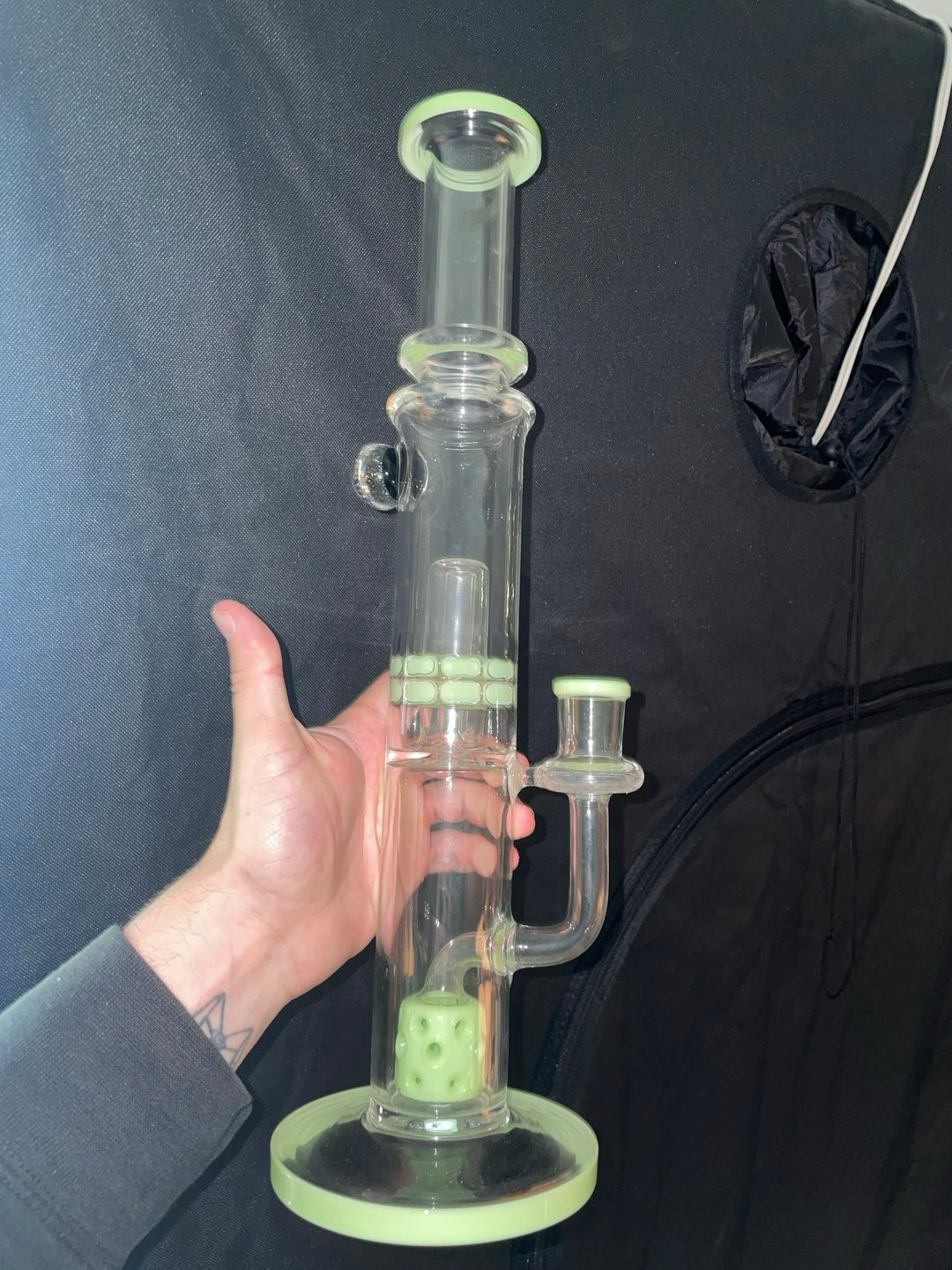 Preview pic of unique straight shot - full size