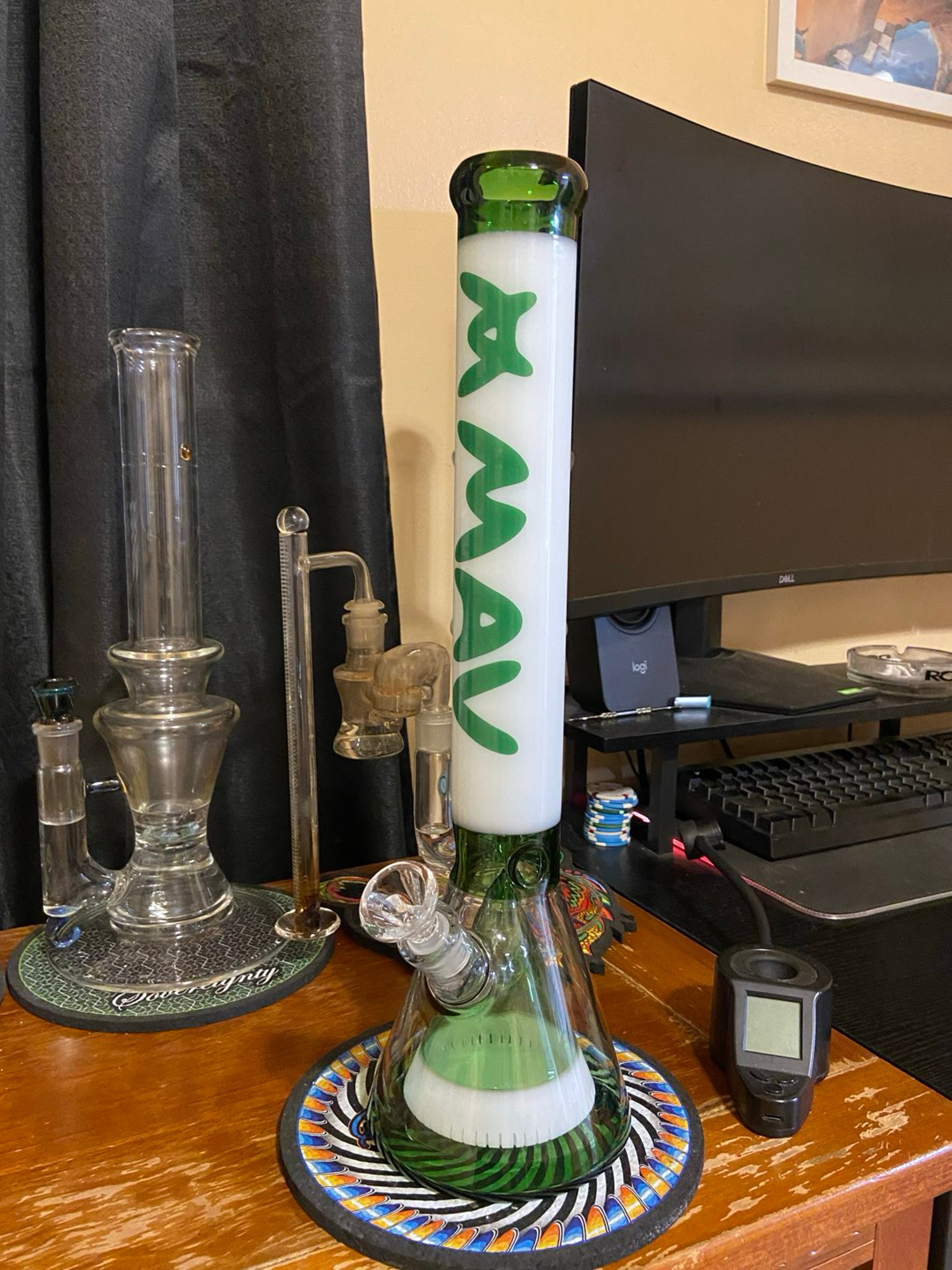 Preview pic of Mav Glass Manhattan Beaker