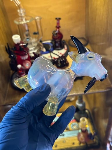 Preview pic of Izzy The Glass Blower Goat