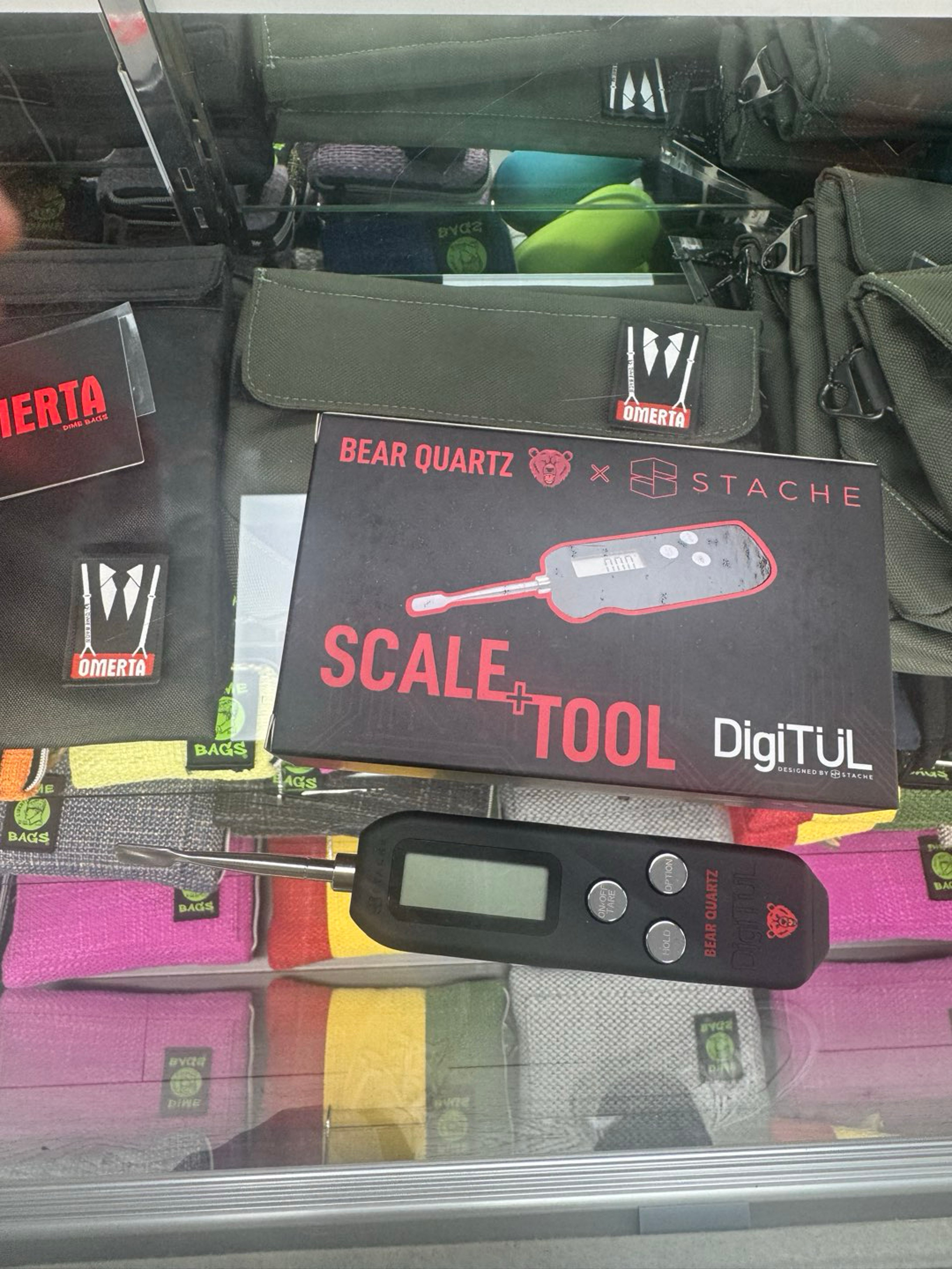 Preview pic of Bear quartz x Stache scale + tool black