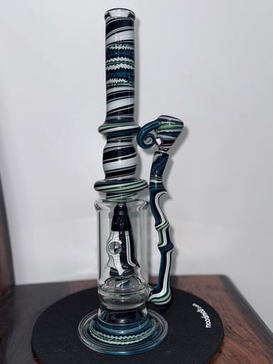 Preview pic of Calmbo Perc Bong