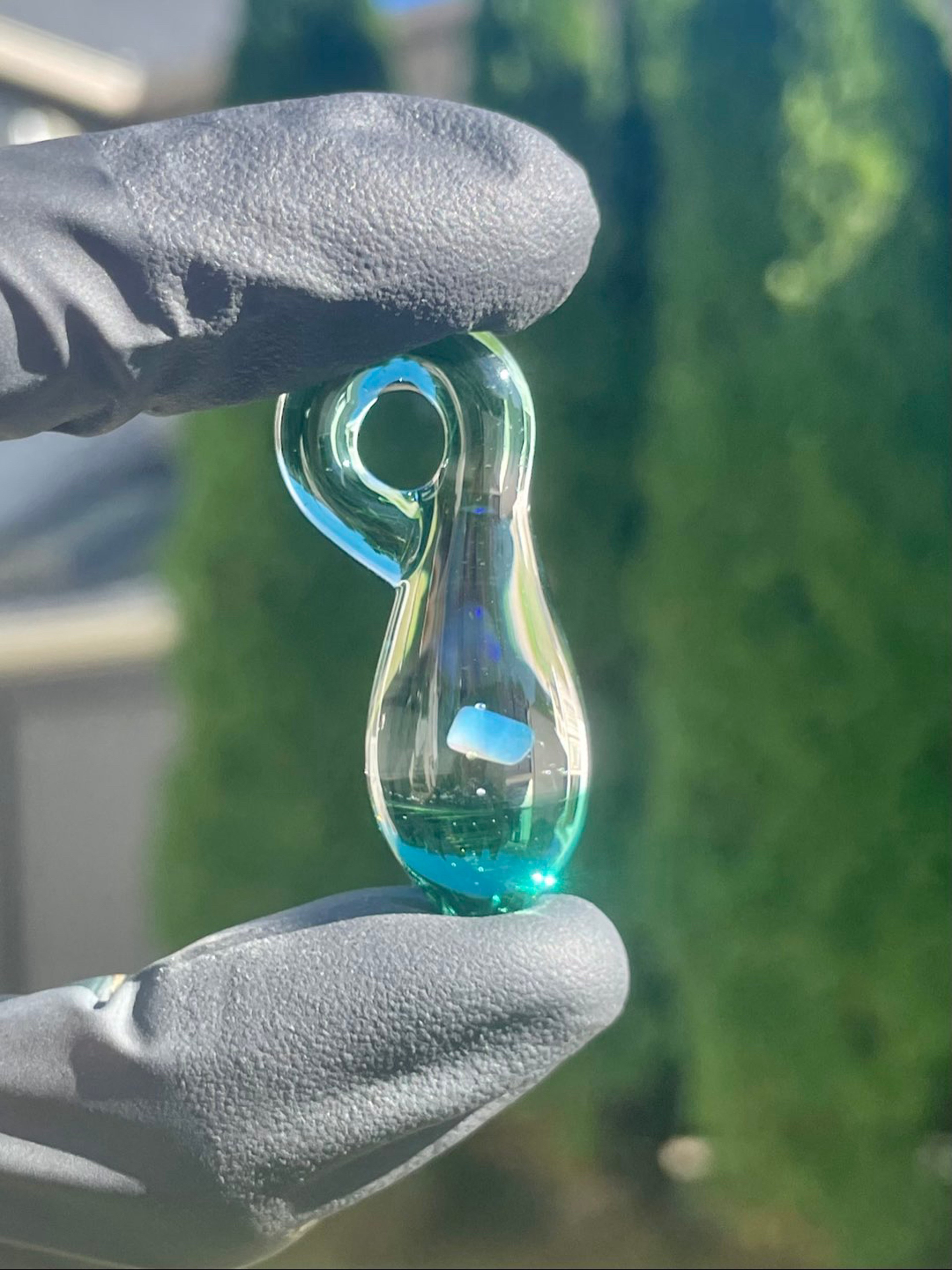 Preview pic of Green Hendy pendant w opal-0144