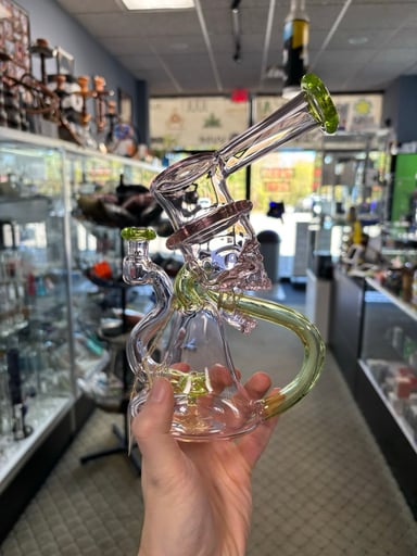 Preview pic of Weil Glass Skull Recycler