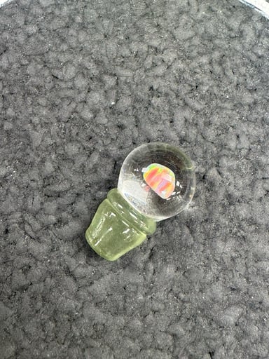 Preview pic of Green plug with opal for puffco pro oculus cap