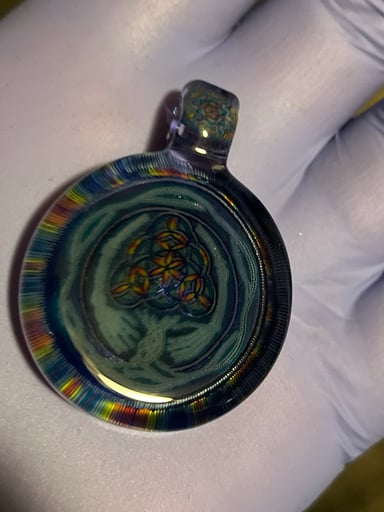 Preview pic of Rose roads pendant