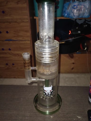 Preview pic of Pit bull glass water bong