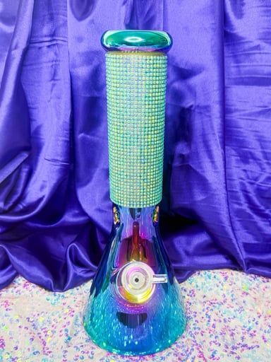 Preview pic of Rainbow Green Crystal 12 Inch Beaker Bong