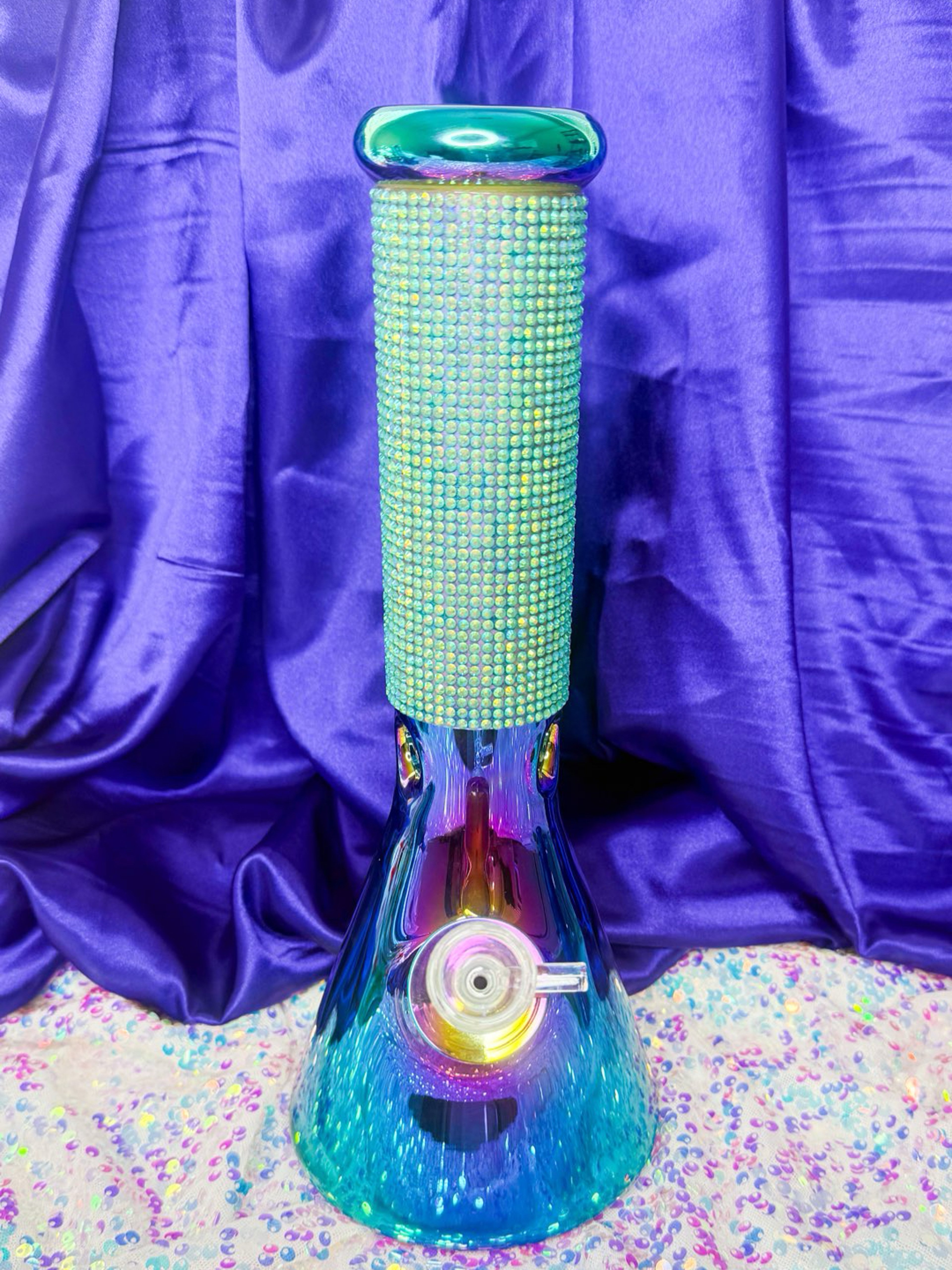 Preview pic of Rainbow Green Crystal 12 Inch Beaker Bong