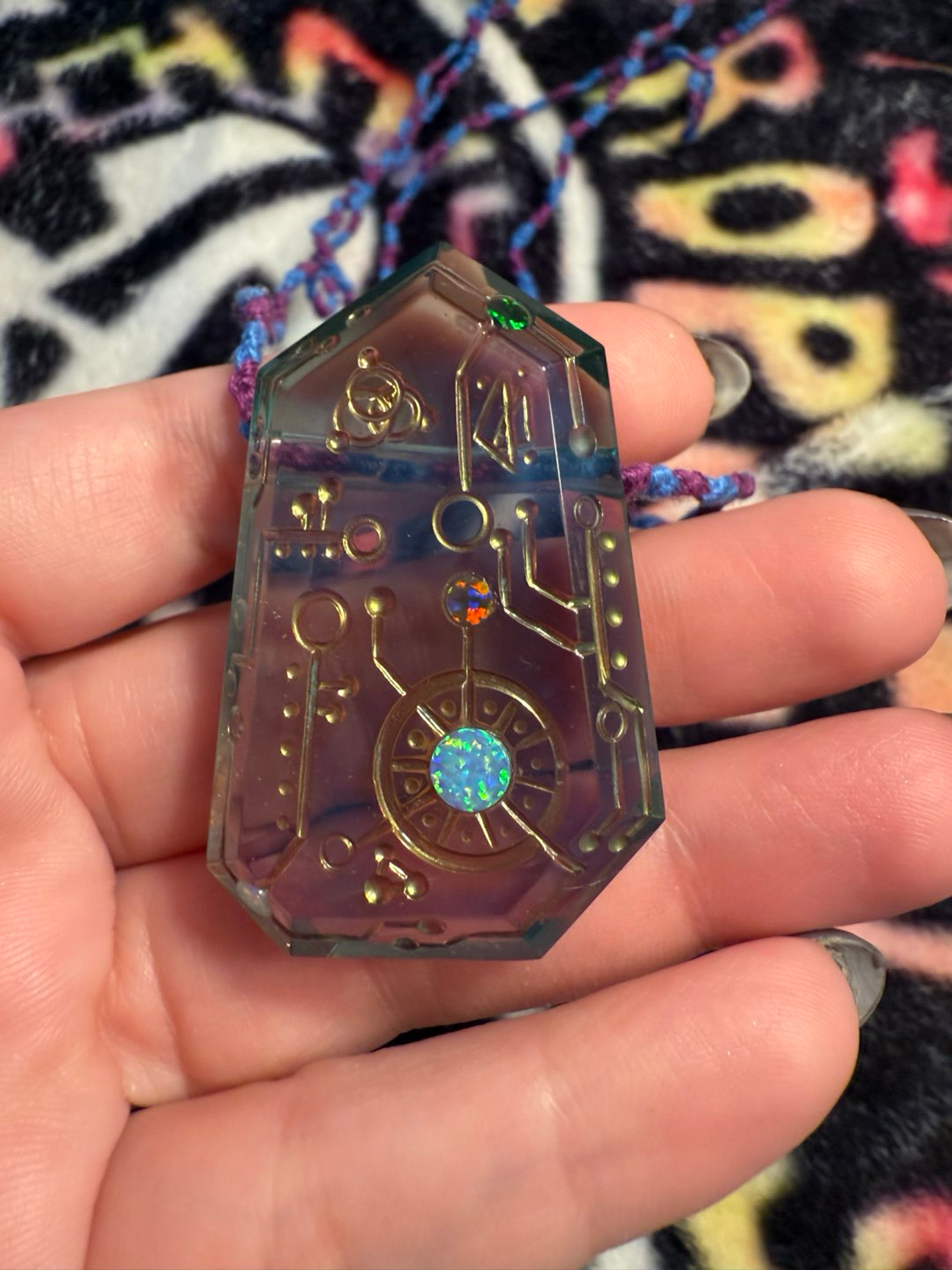 Preview pic of Murdocglass Decoder Pendant