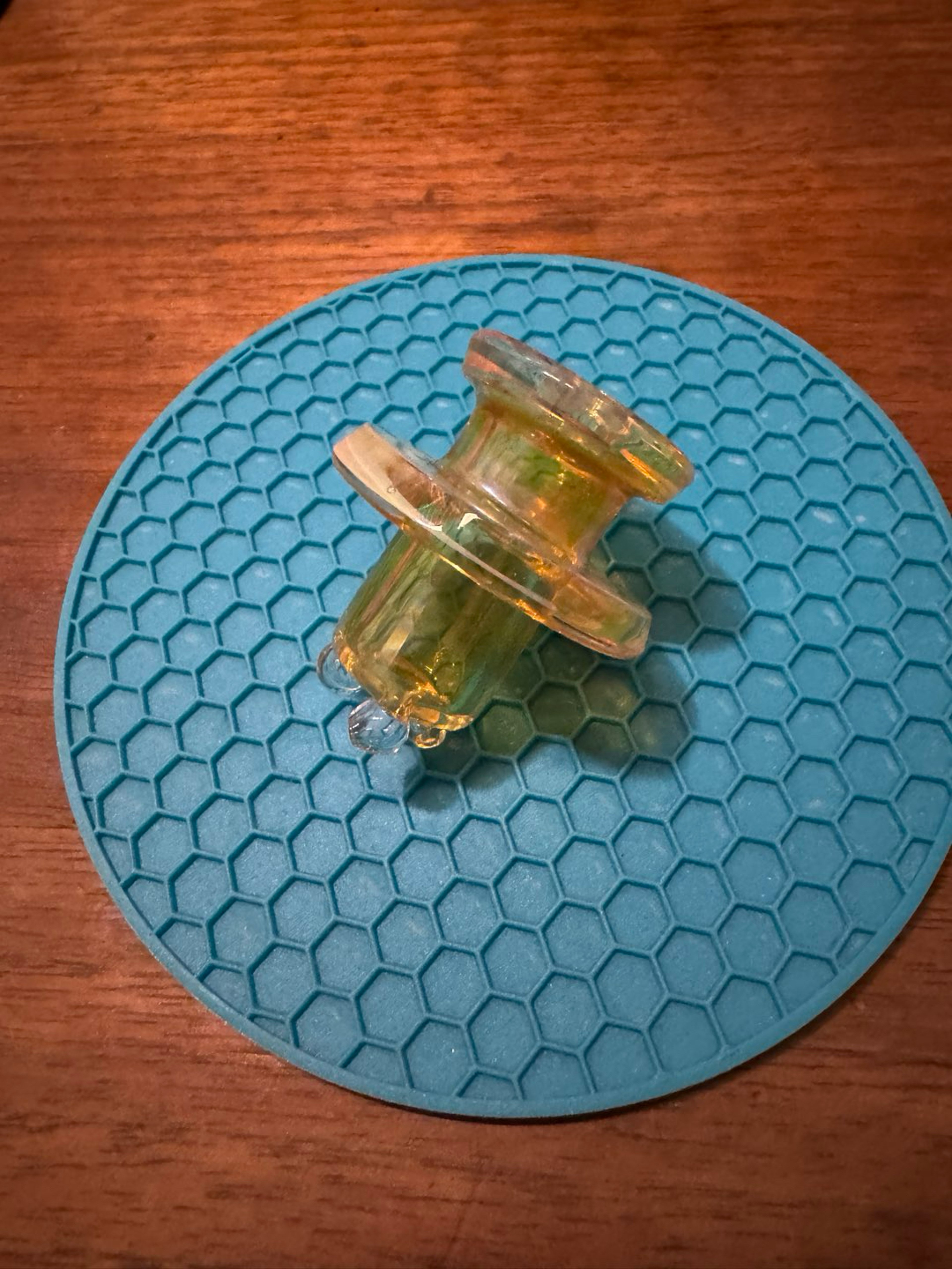 Preview pic of BorOregon Fumed Spinner Cap