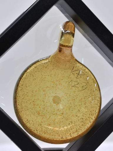 Preview pic of Clear CFL reactive opal pendant