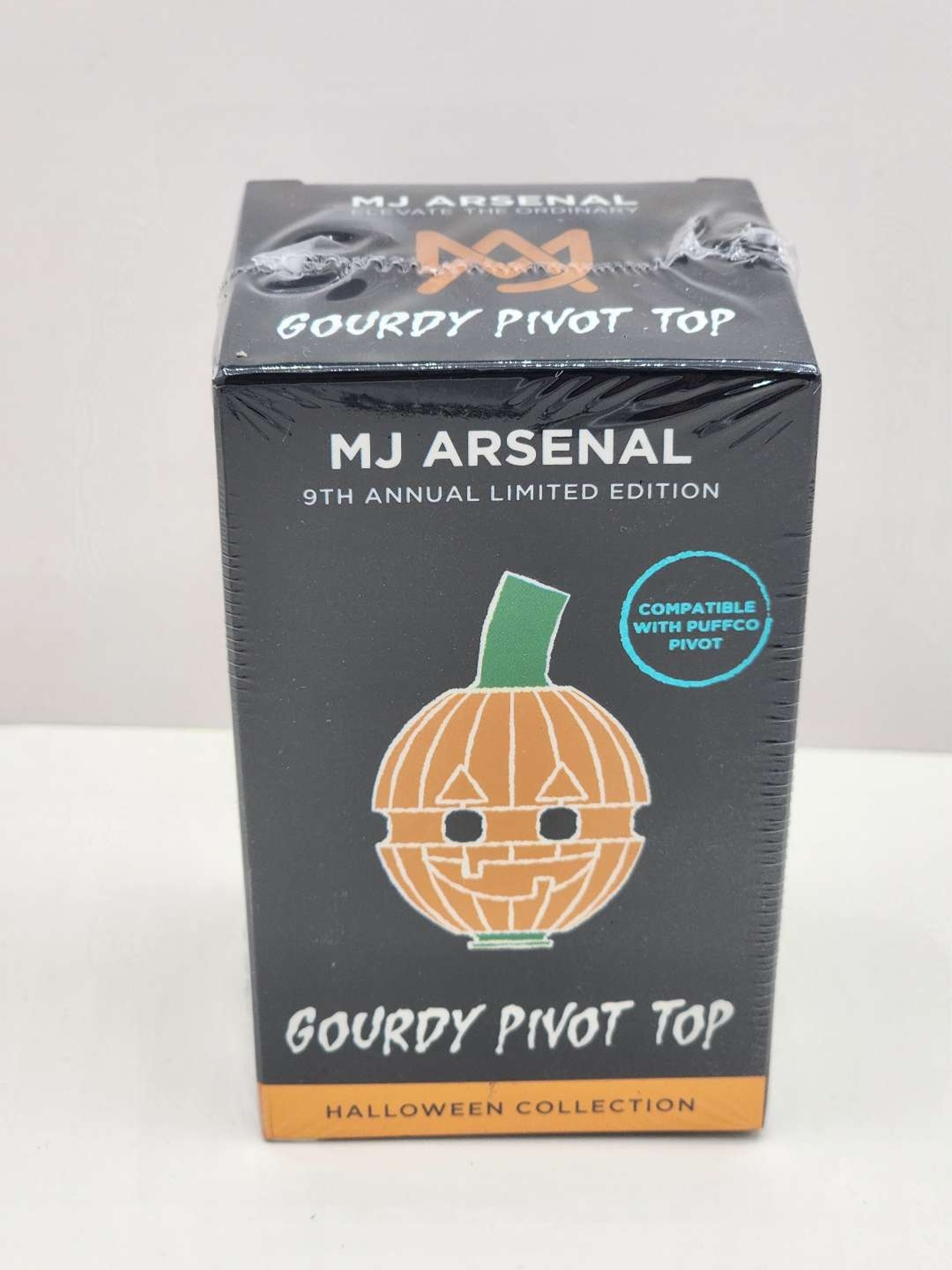 Preview pic of MJ Arsenal Limited Edition Puffco Pivot Gourdy Top (new/sealed)