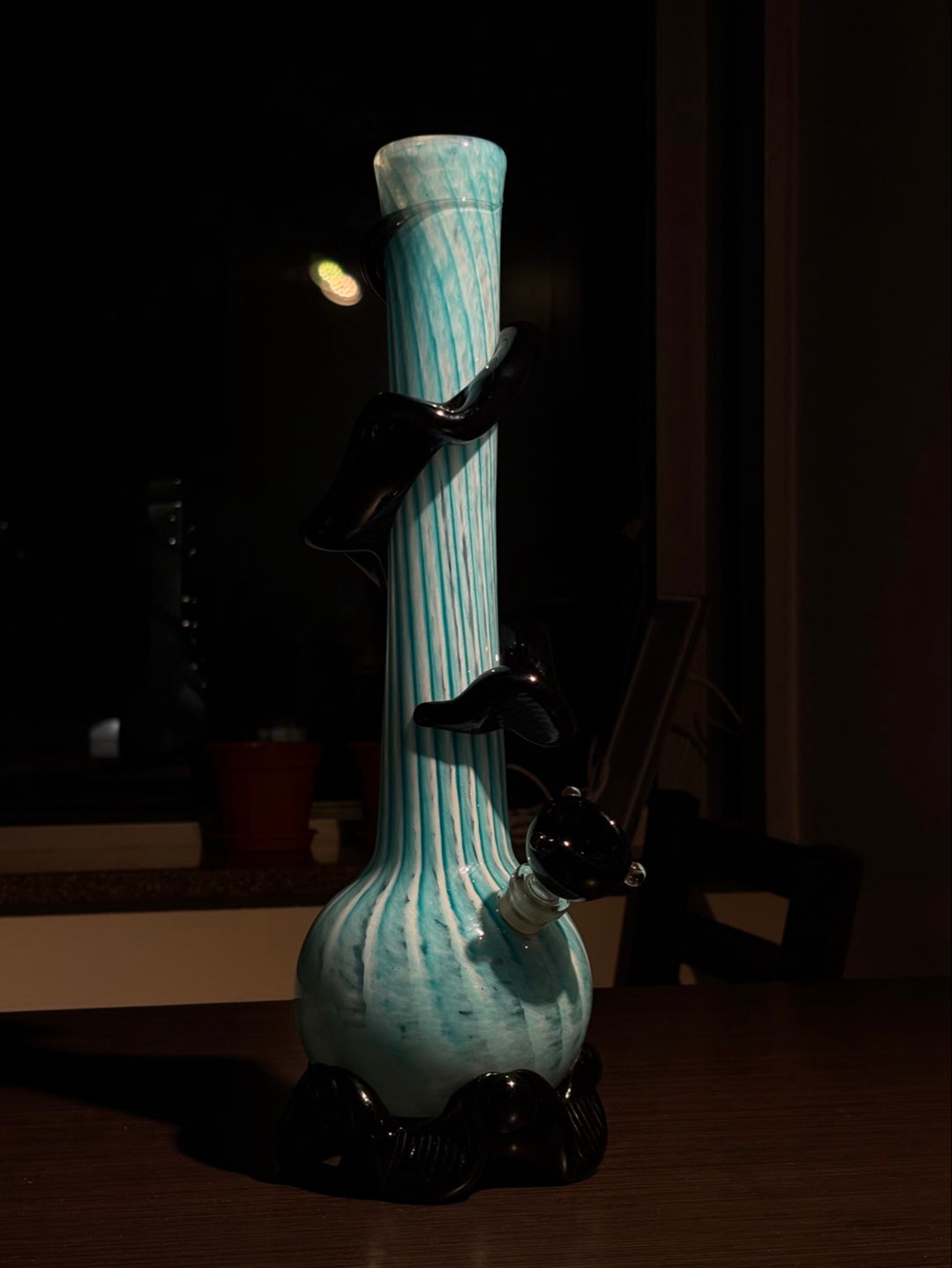 Noble Custom Glass Bong image 0