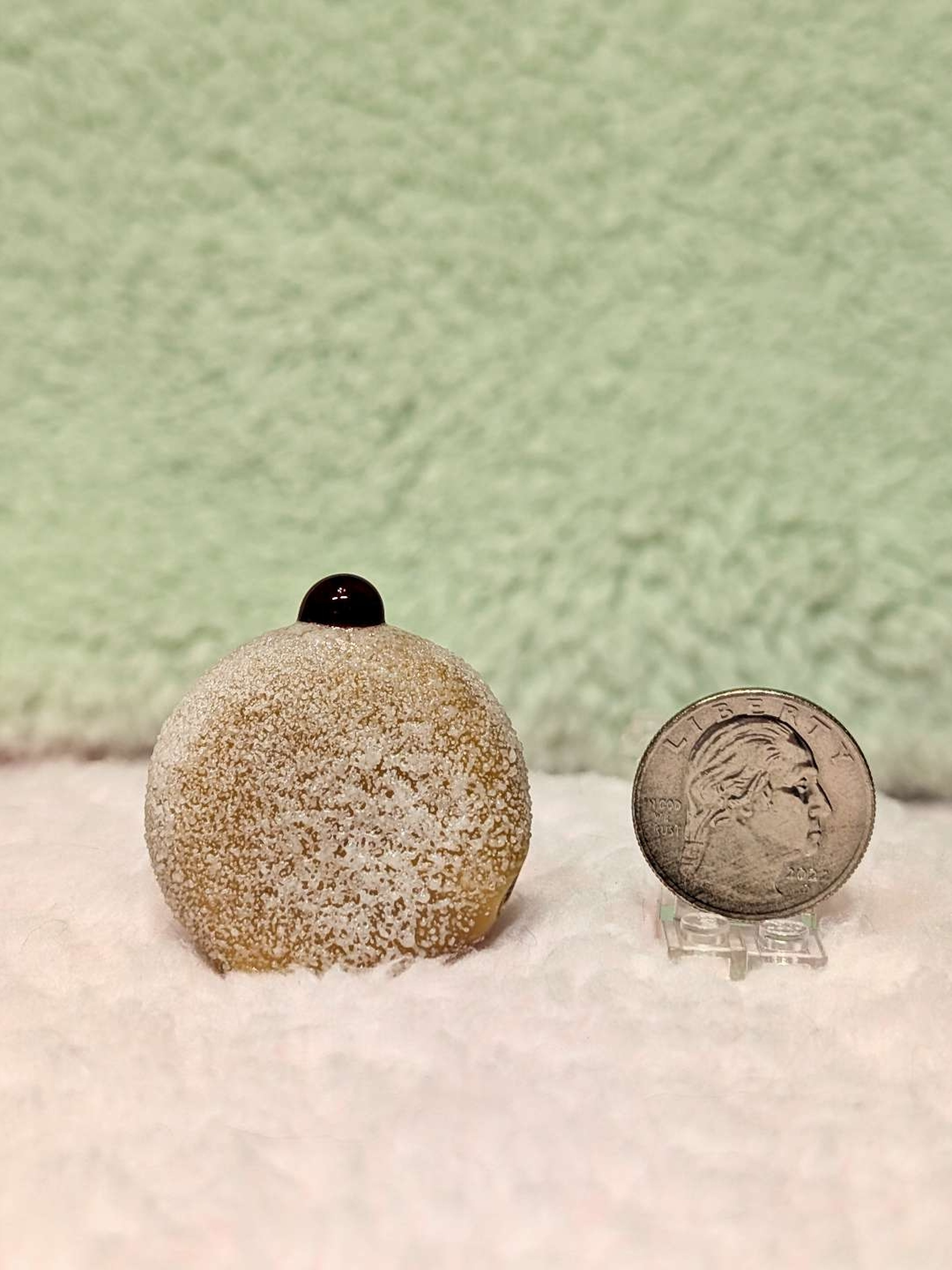 Preview pic of KGB Glass 2015 powdered (slightly larger)