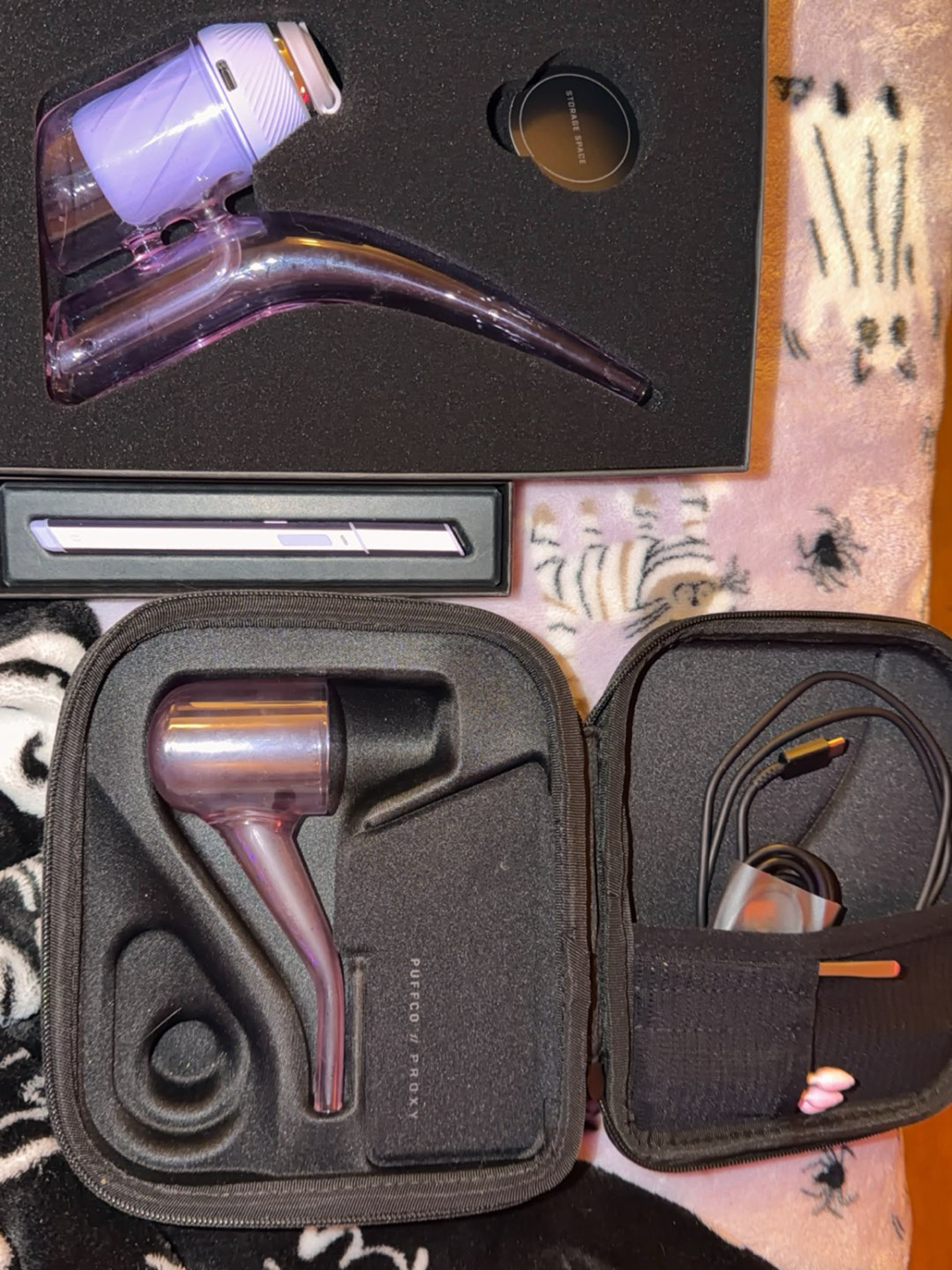Preview pic of Puffco Proxy Bloom Set Up With Knife and Recycler