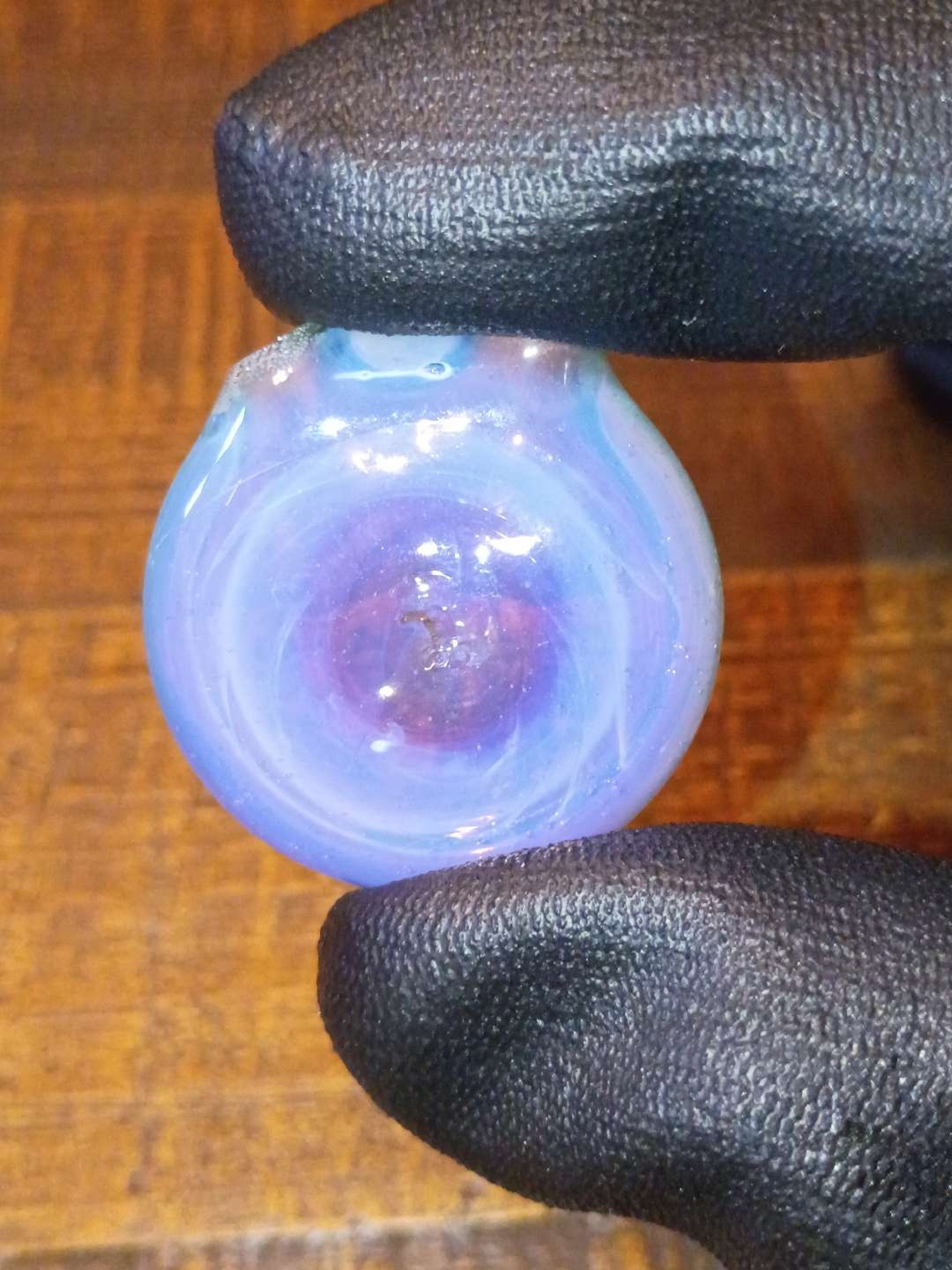 Preview pic of U.V.  backbo glass pendant