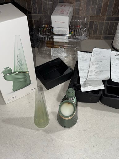 Preview pic of Puffco Peak Pro V2 Flourish with 3DXL Chamber