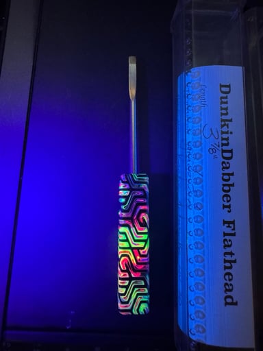 Preview pic of Dunkin Dabbers Kaotic UV Flathead Tool