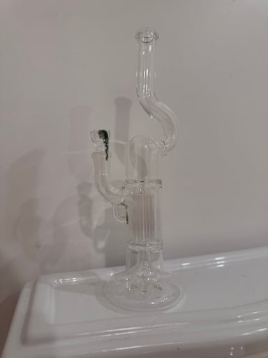 Preview pic of Natty neck hallow foot pillar bong function video included