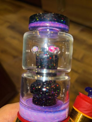 Preview pic of Spider Glass Puffco Attatchment
