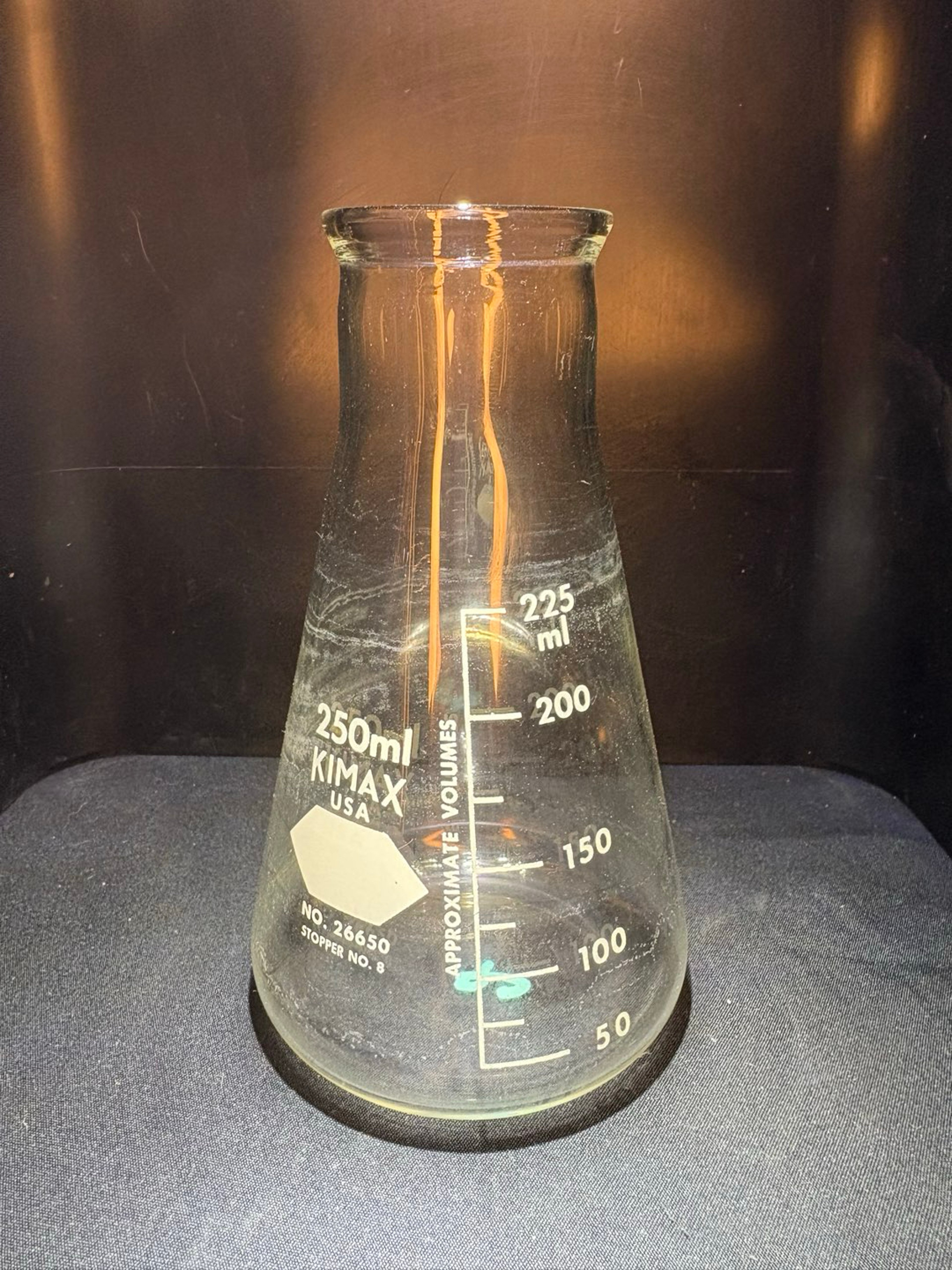 Preview pic of Kimax 500ml beaker