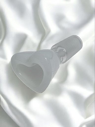 Preview pic of Milky White Heart-Shaped 🤍 14mm Male Slide/Bowl