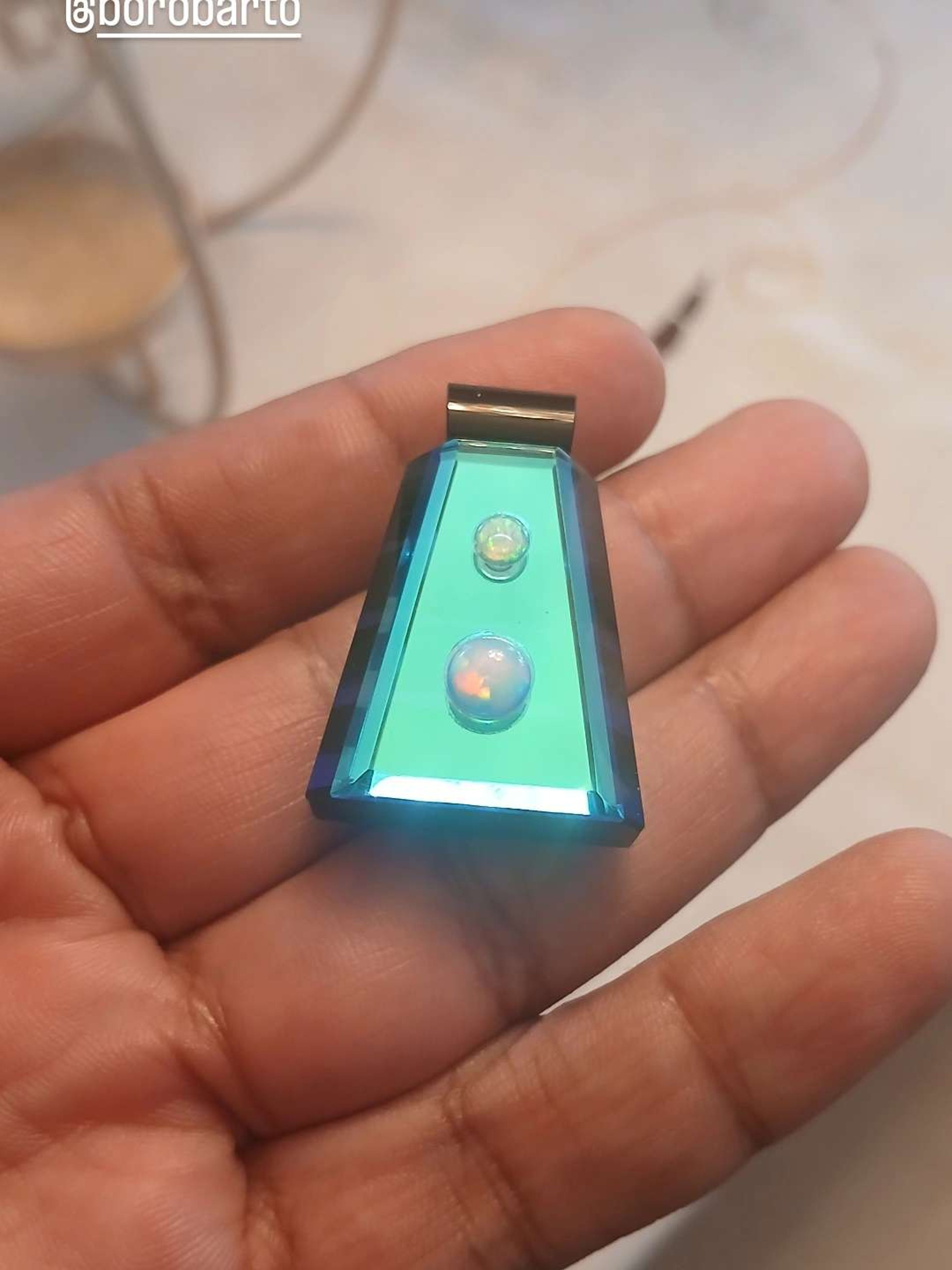 Preview pic of Borobarto Pendant