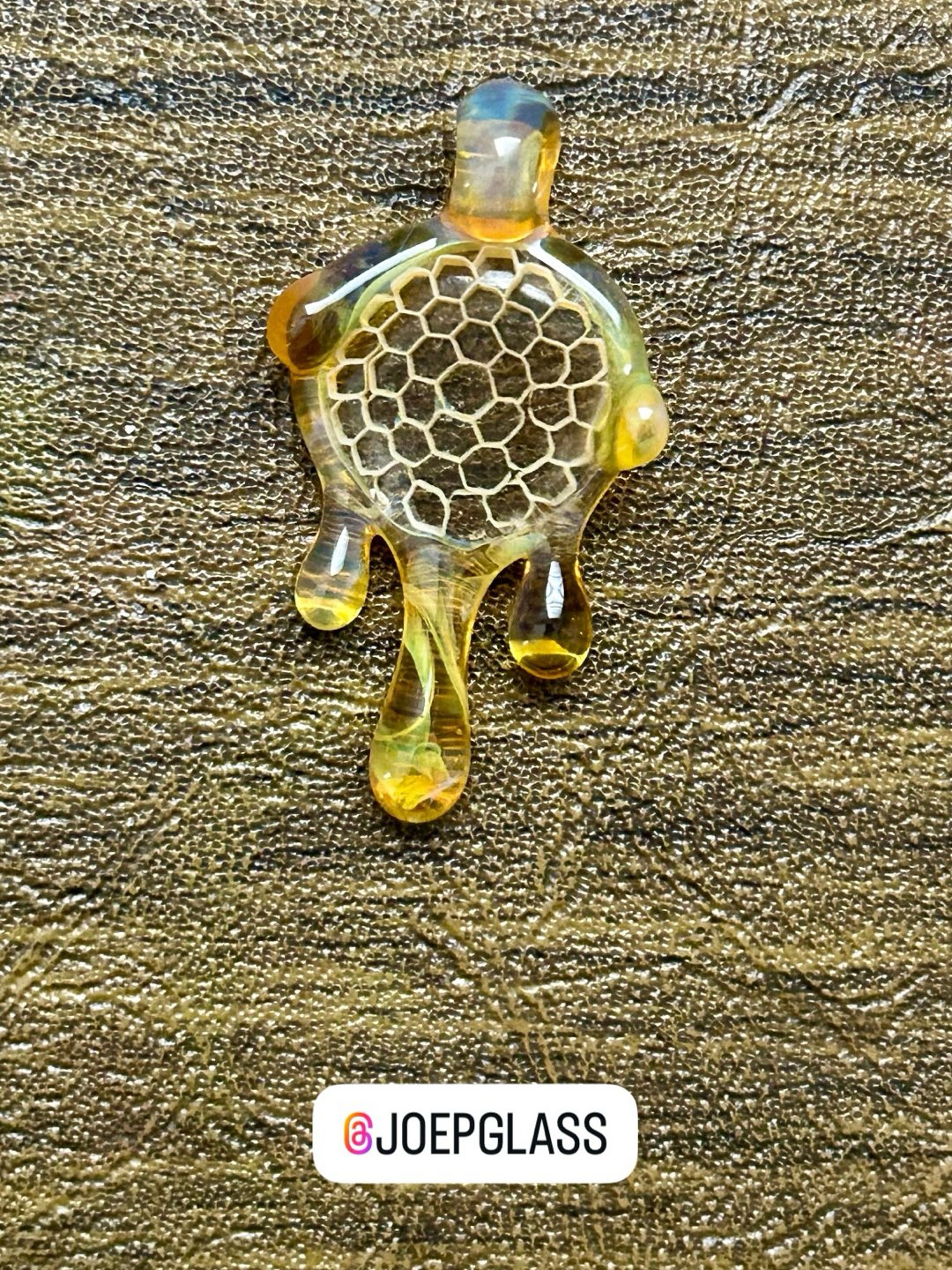 Preview pic of old school Joe Peters honey drip pendant