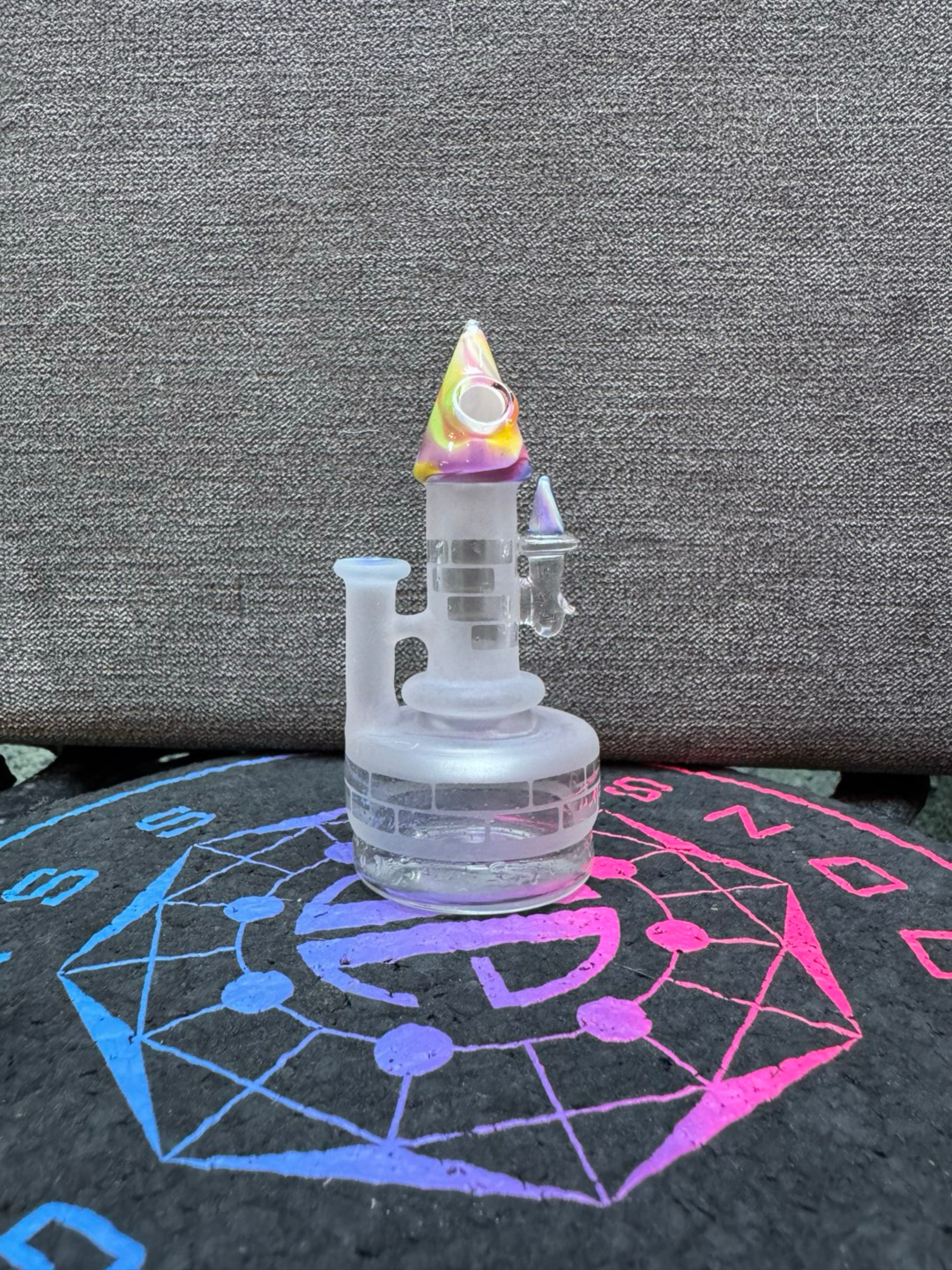 Preview pic of Jebb Glass x 710 Labs Puffco Peak Castle Dry Top with Pastel Rainbow