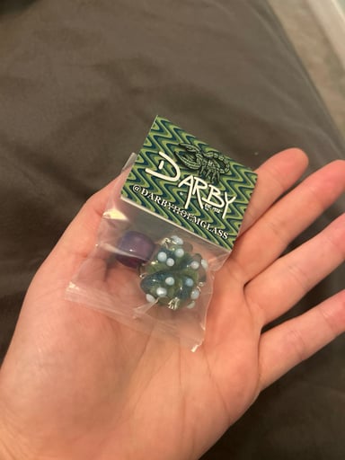 Preview pic of Darby pendent