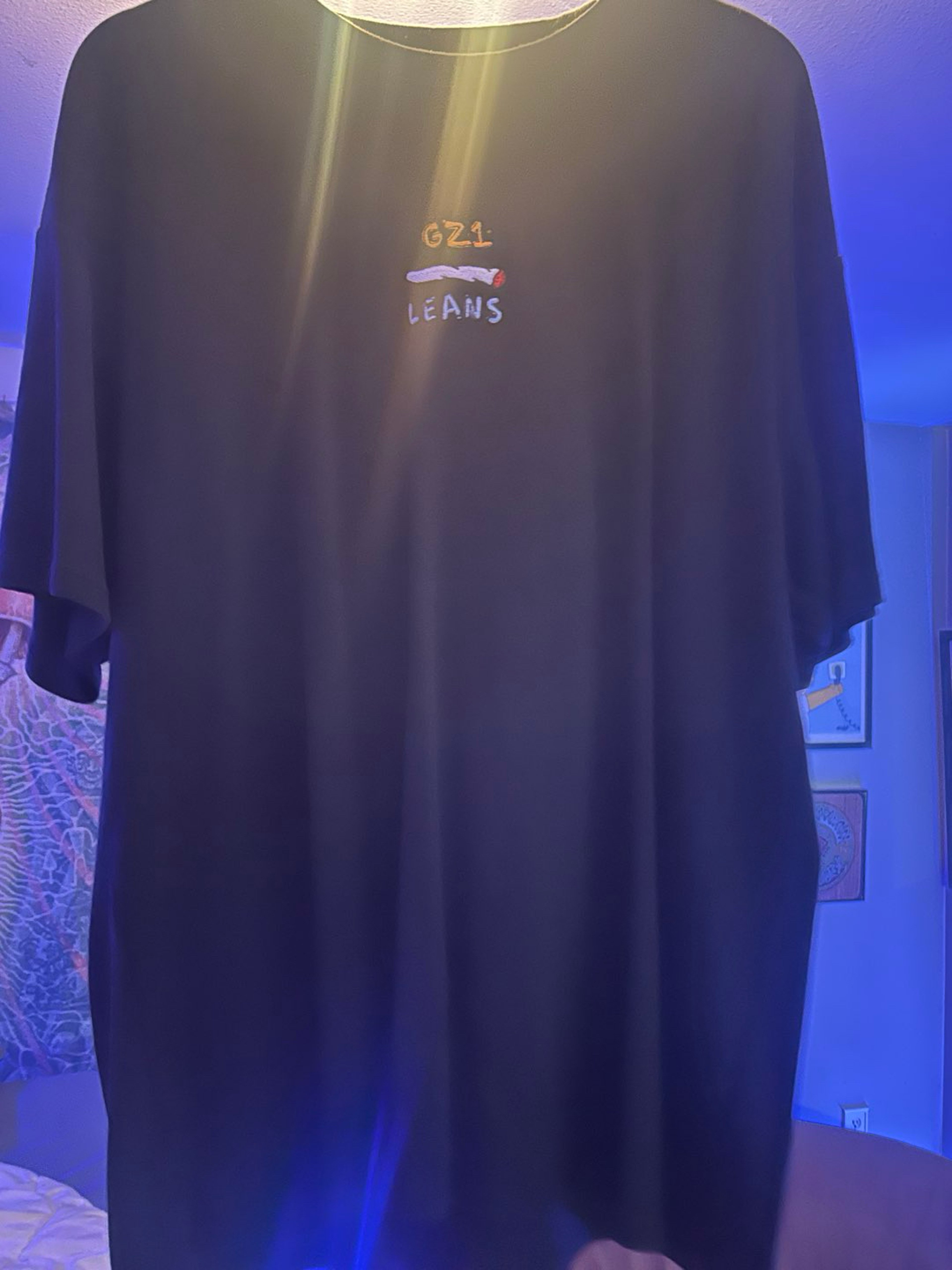 Preview pic of Gz1WhateverForever x OnTheLeans T 2xl New