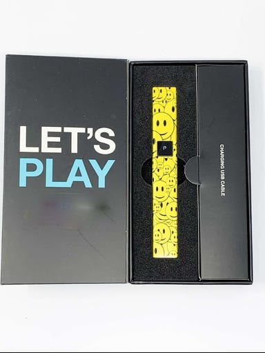 Preview pic of Plugplay Yellow Smiley Face Battery