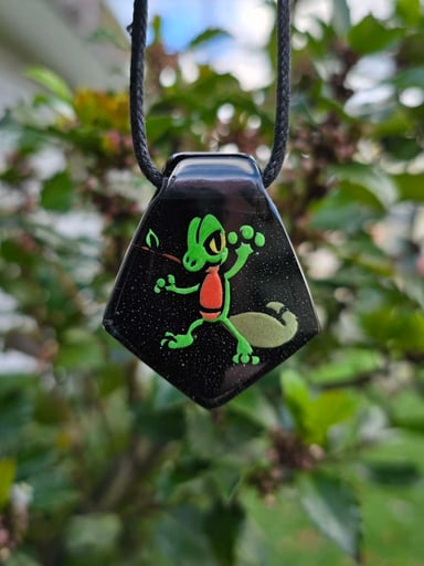 Preview pic of Seconds Treecko Layered Glow Pendant