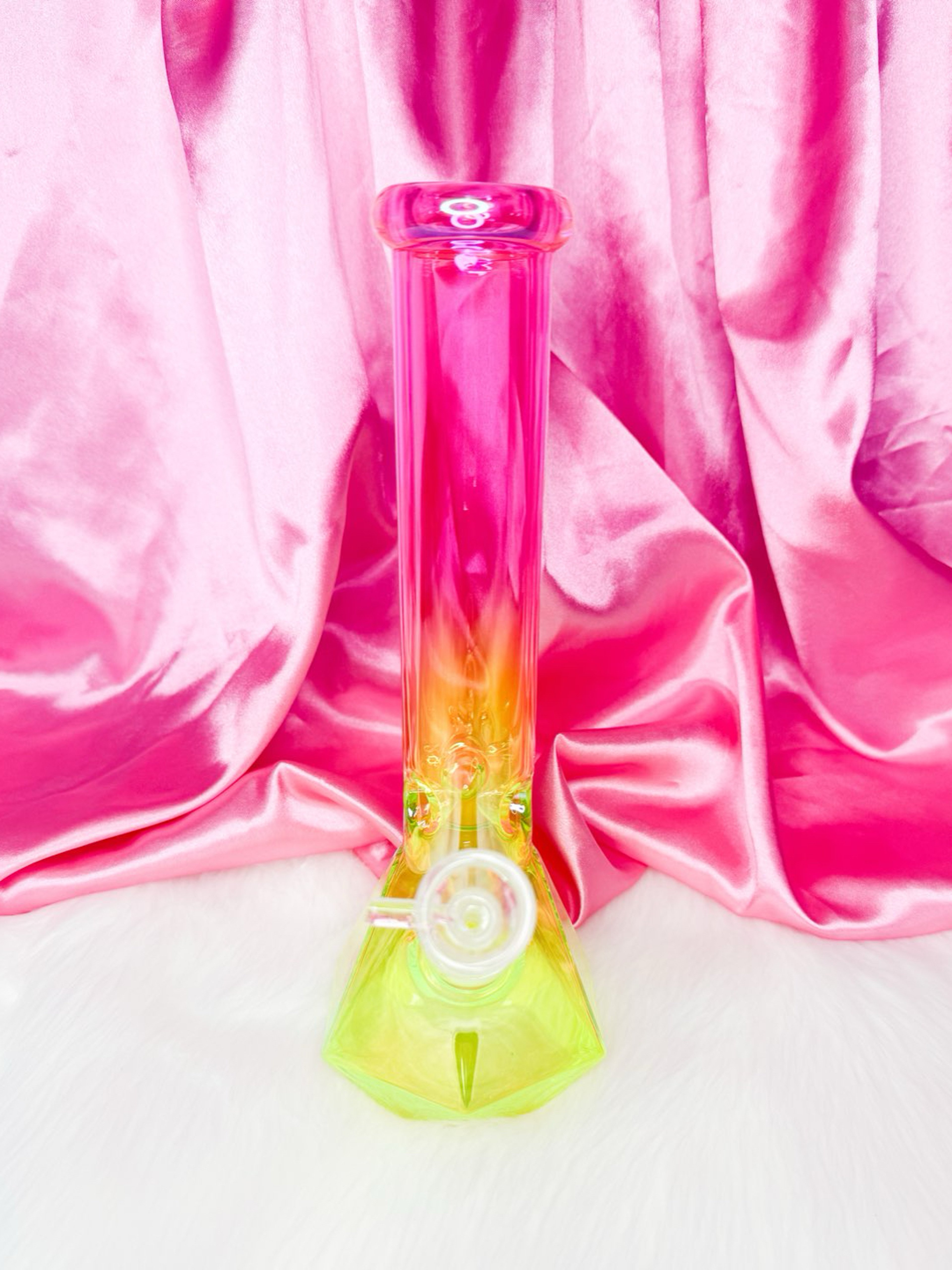 Preview pic of Neon Pink Yellow 10 Inch Bong
